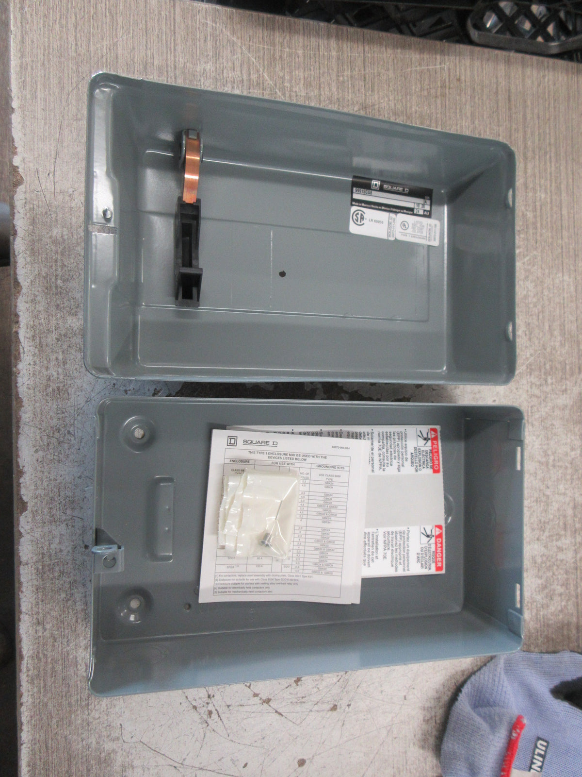 Square D Type 1 Enclosure 9991SCG8 Ser. A New Surplus