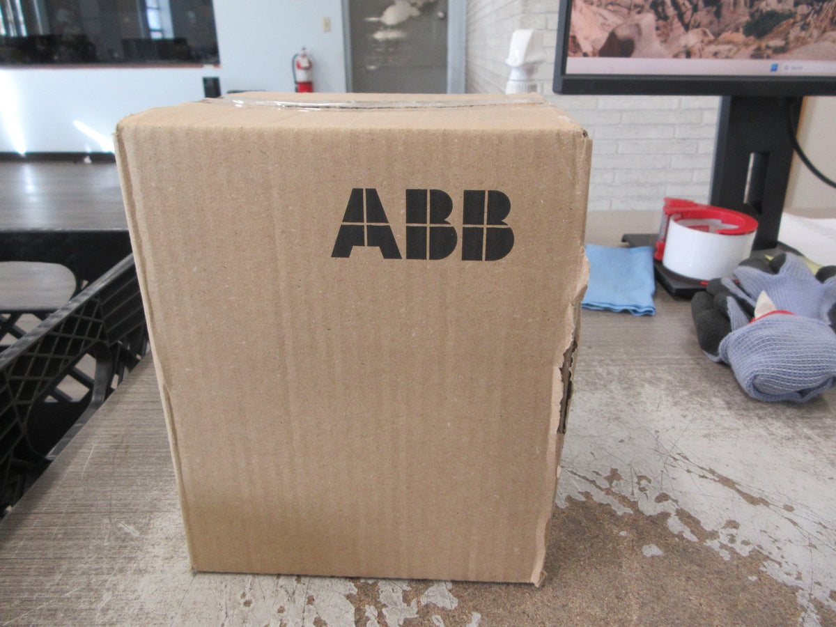 ABB SACE Tmax Circuit Breaker XT4VU41001FF000XXX 250A 600V 4P New Surplus