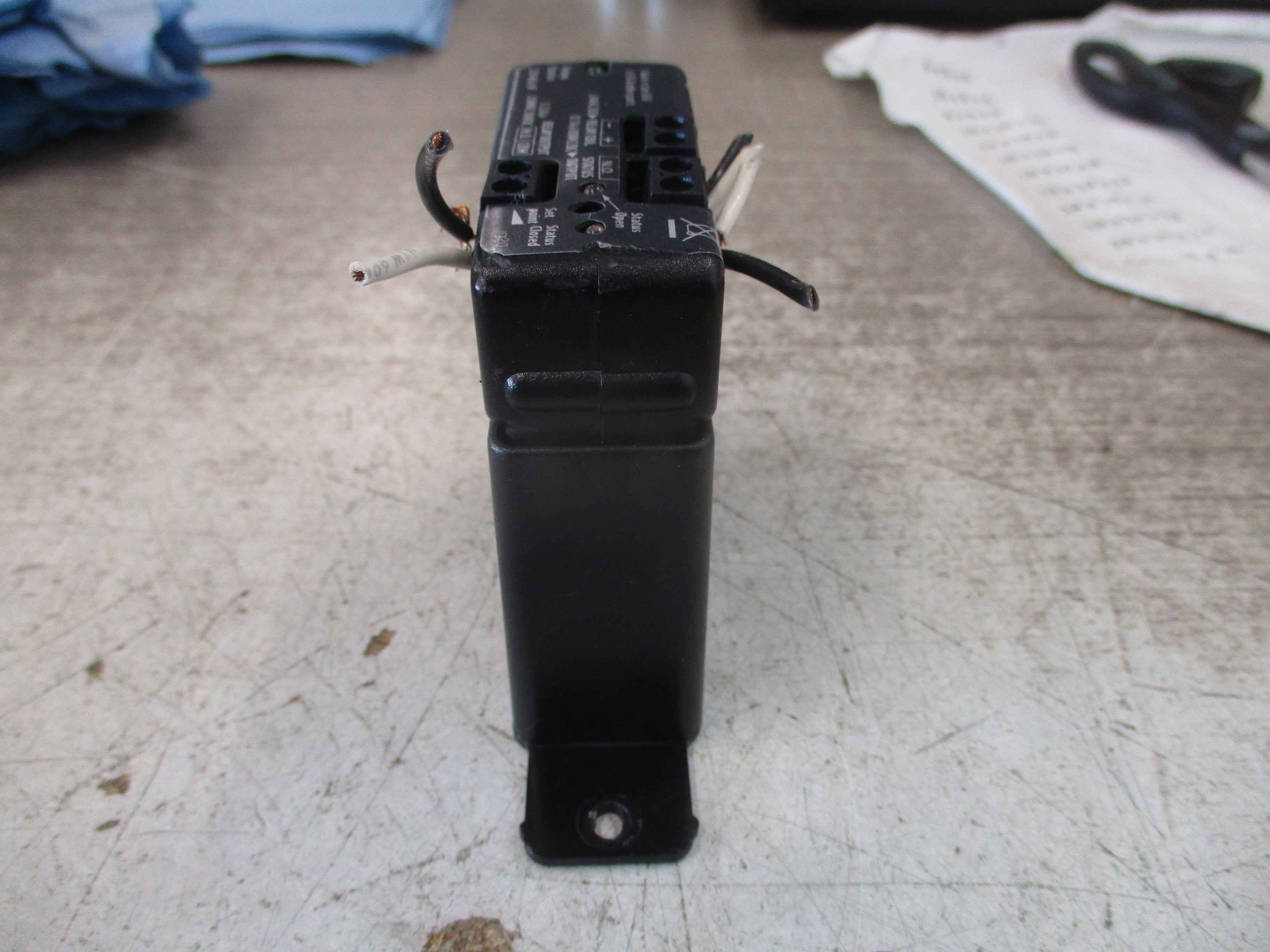 Veris Hawkeye 735 Current Switch H735 135A Sensed Used