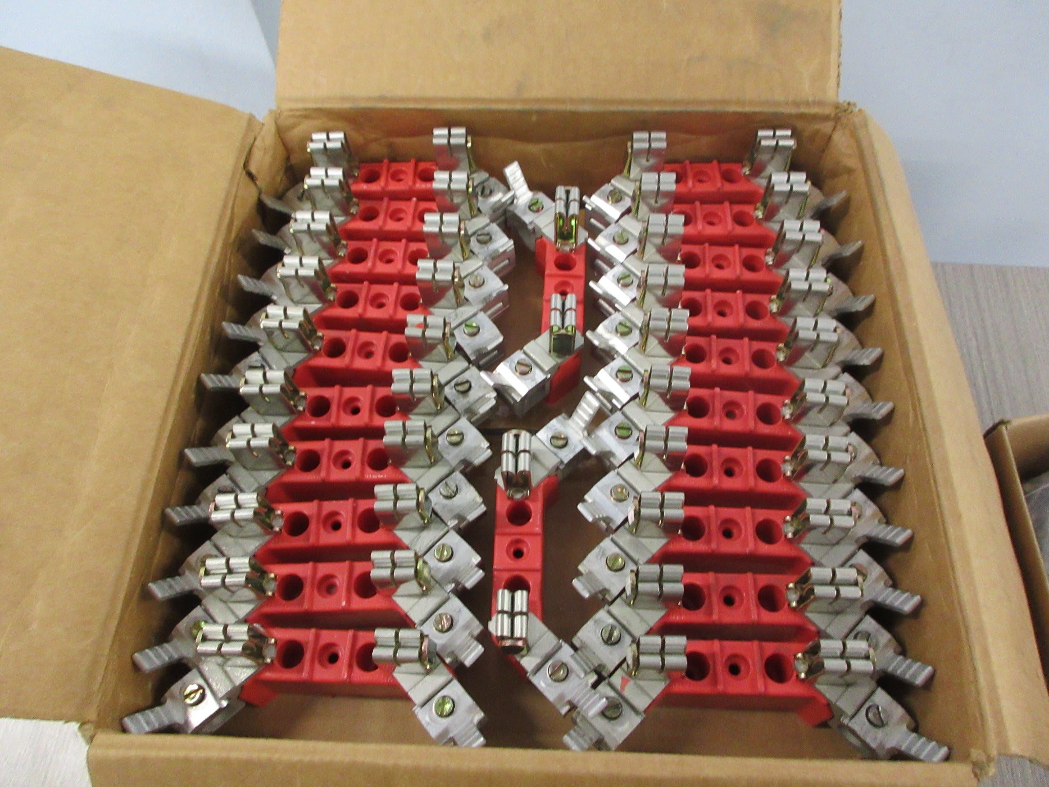 Milbank Block Assembly BL7499 100A 600V *Box of 66* New Surplus
