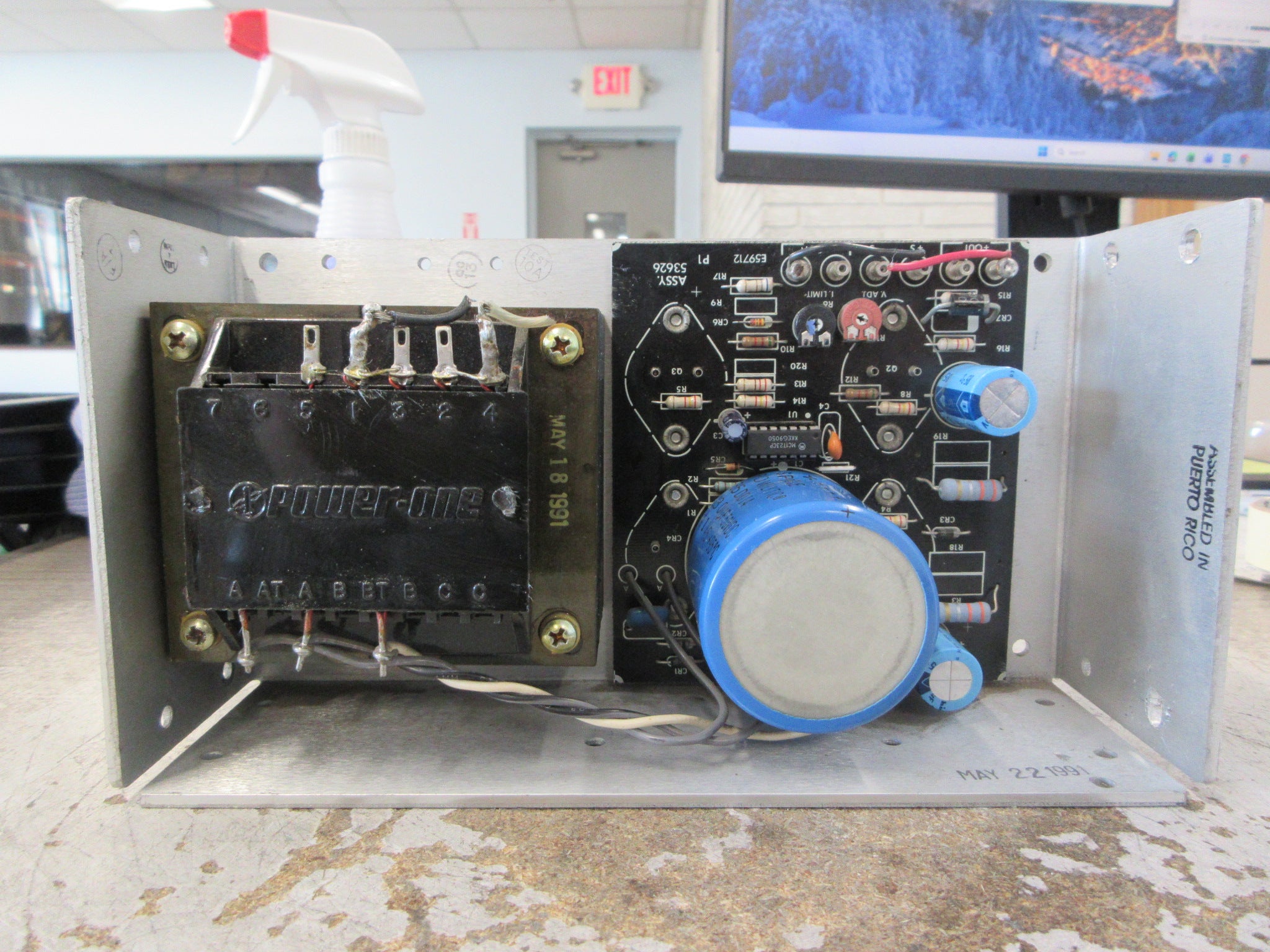 Power-One International Series Power Supply HD24-4.8-A Output: 24VDC 4.8A Used
