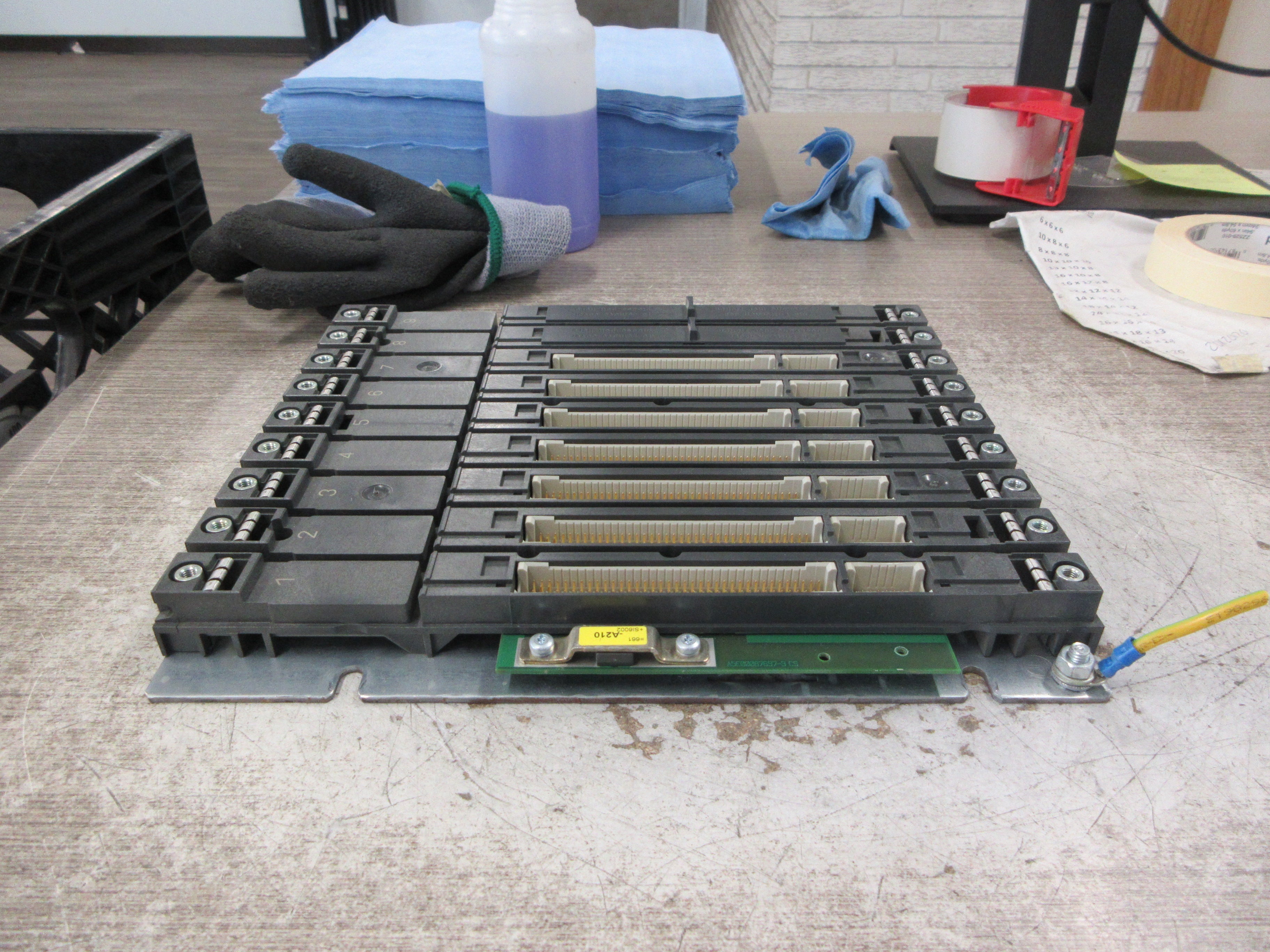 Siemens Simatic S7 UR2 Rack 6ES7 400-1JA01-0AA0 9-Slot Used