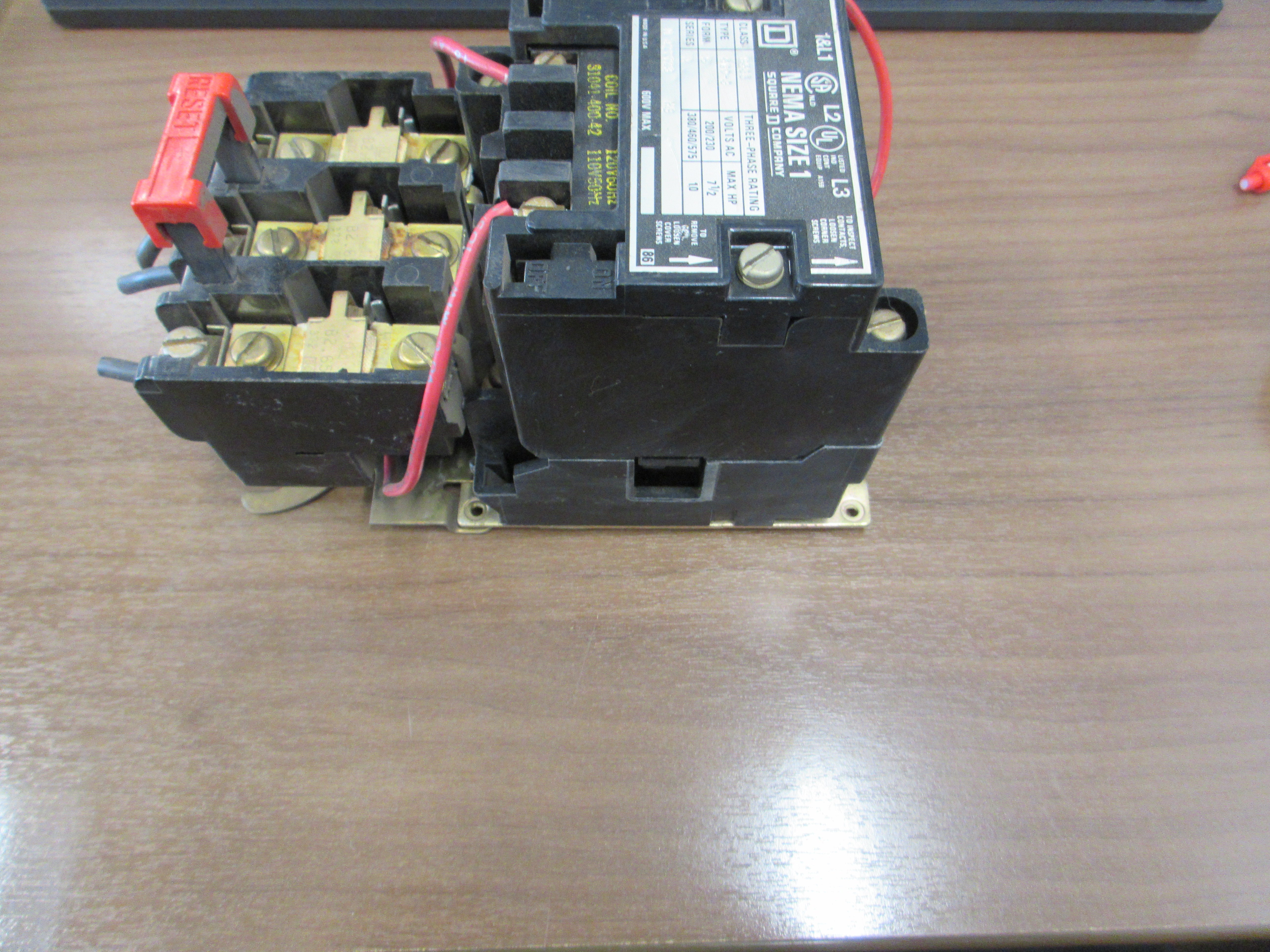 Square D Size 1 Starter 8536 SCO -3 S Ser. A 120V Coil 600 V Used