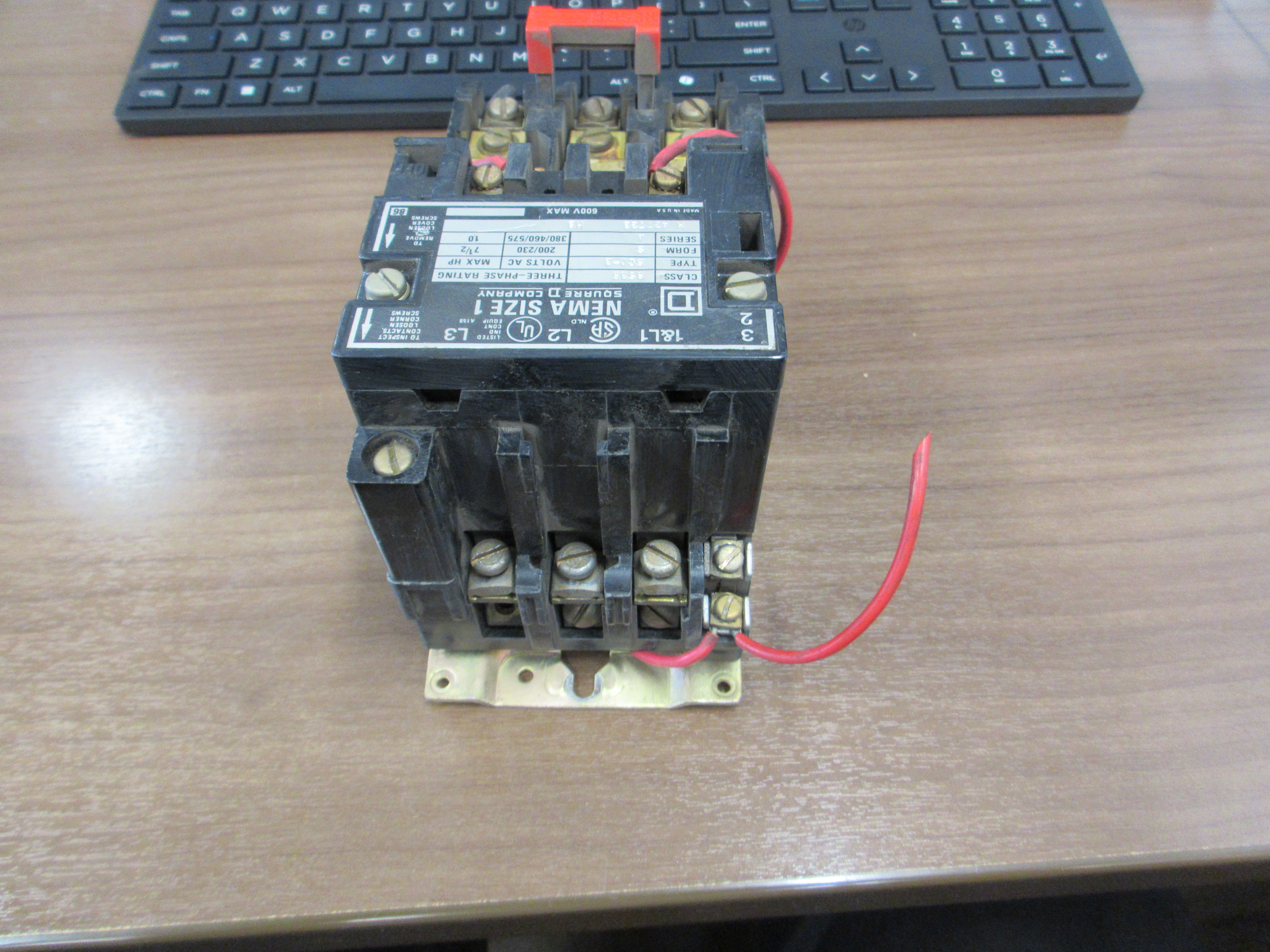 Square D Size 1 Starter 8536 SCO -3 S Ser. A 120V Coil 600 V Used