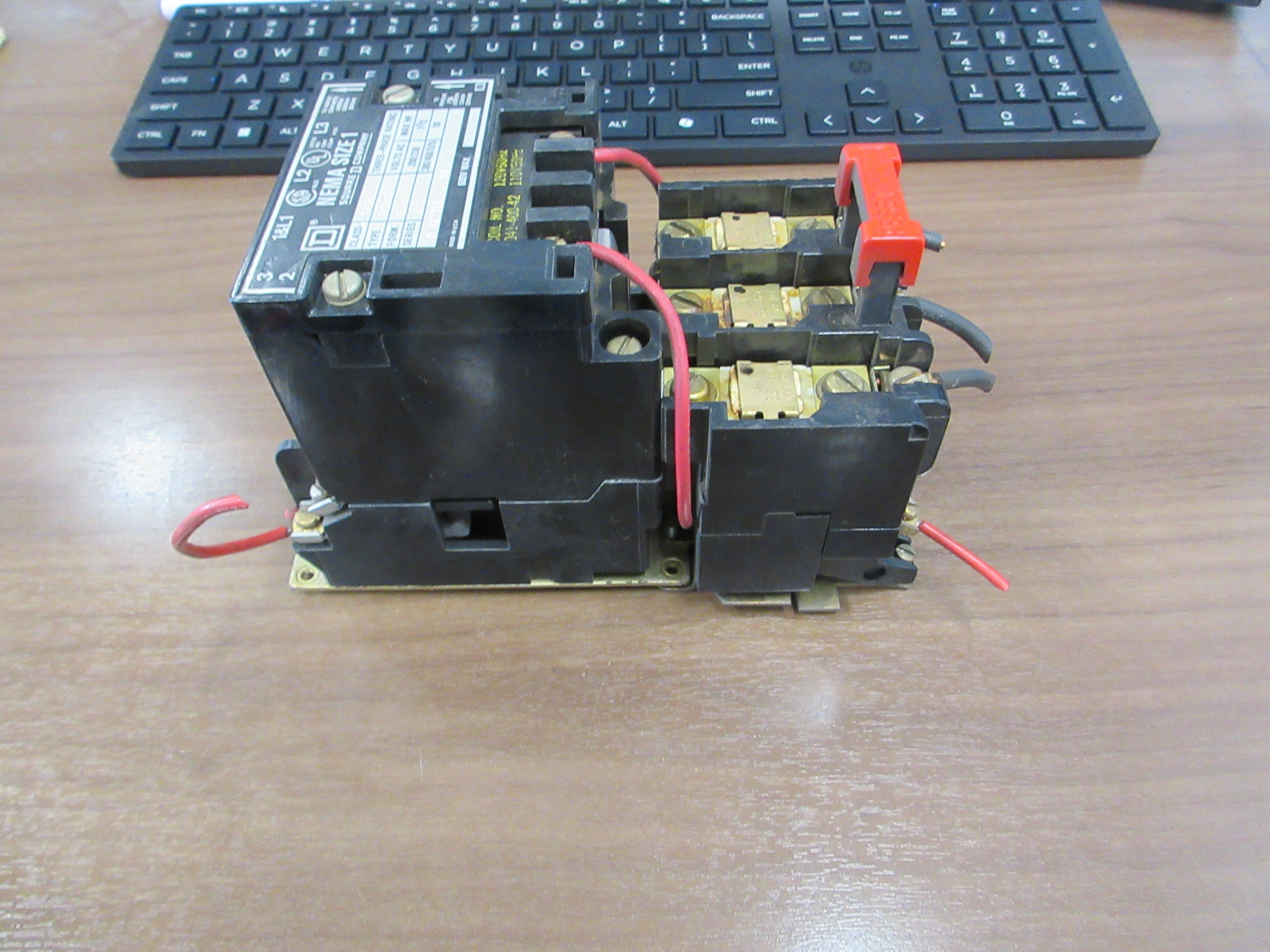 Square D Size 1 Starter 8536 SCO -3 S Ser. A 120V Coil 600 V Used