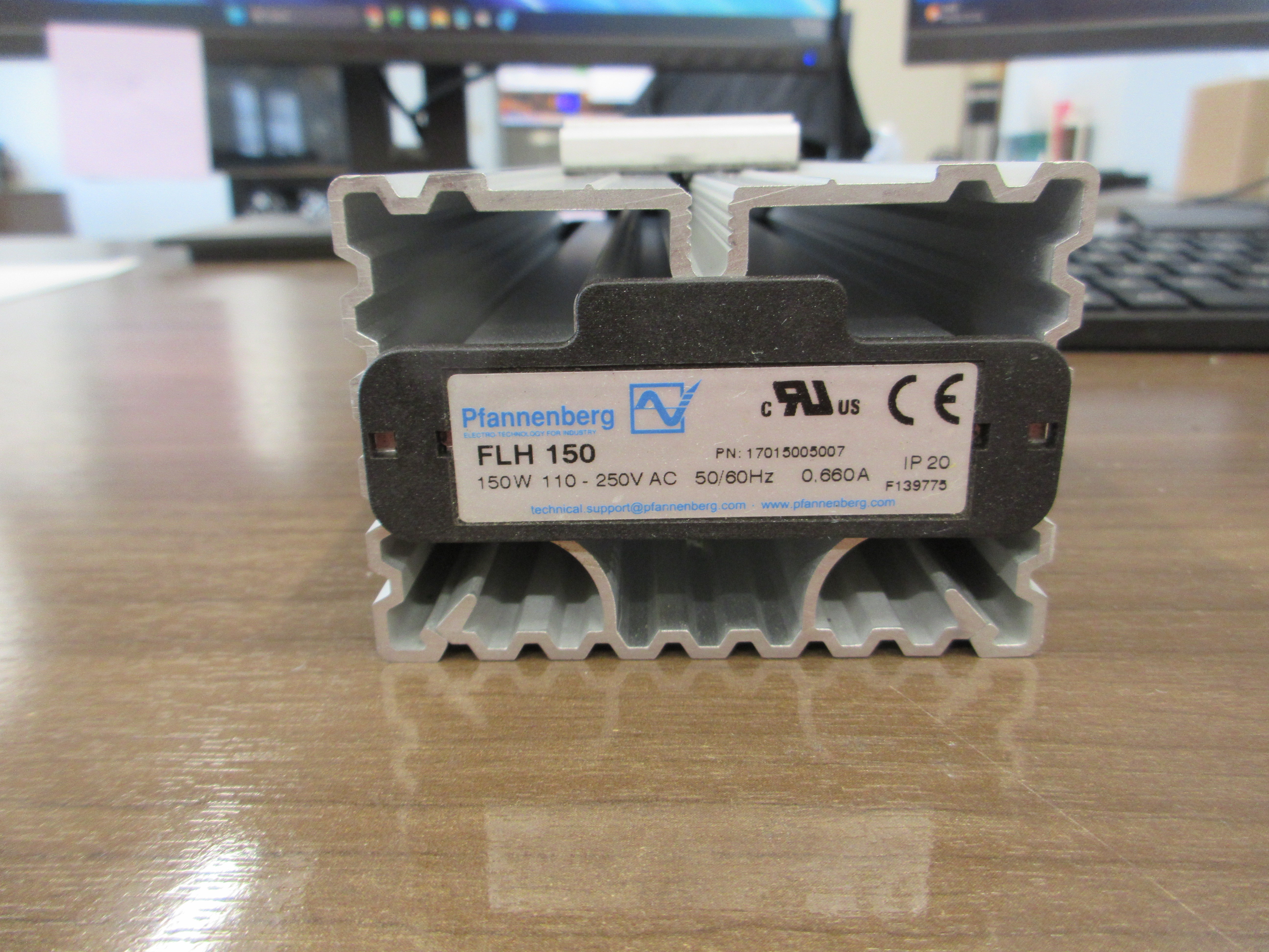 Pfanningberg FLH 150 Radim Heater 17015005007 150W 110-250VAC 50/60 Hz Used