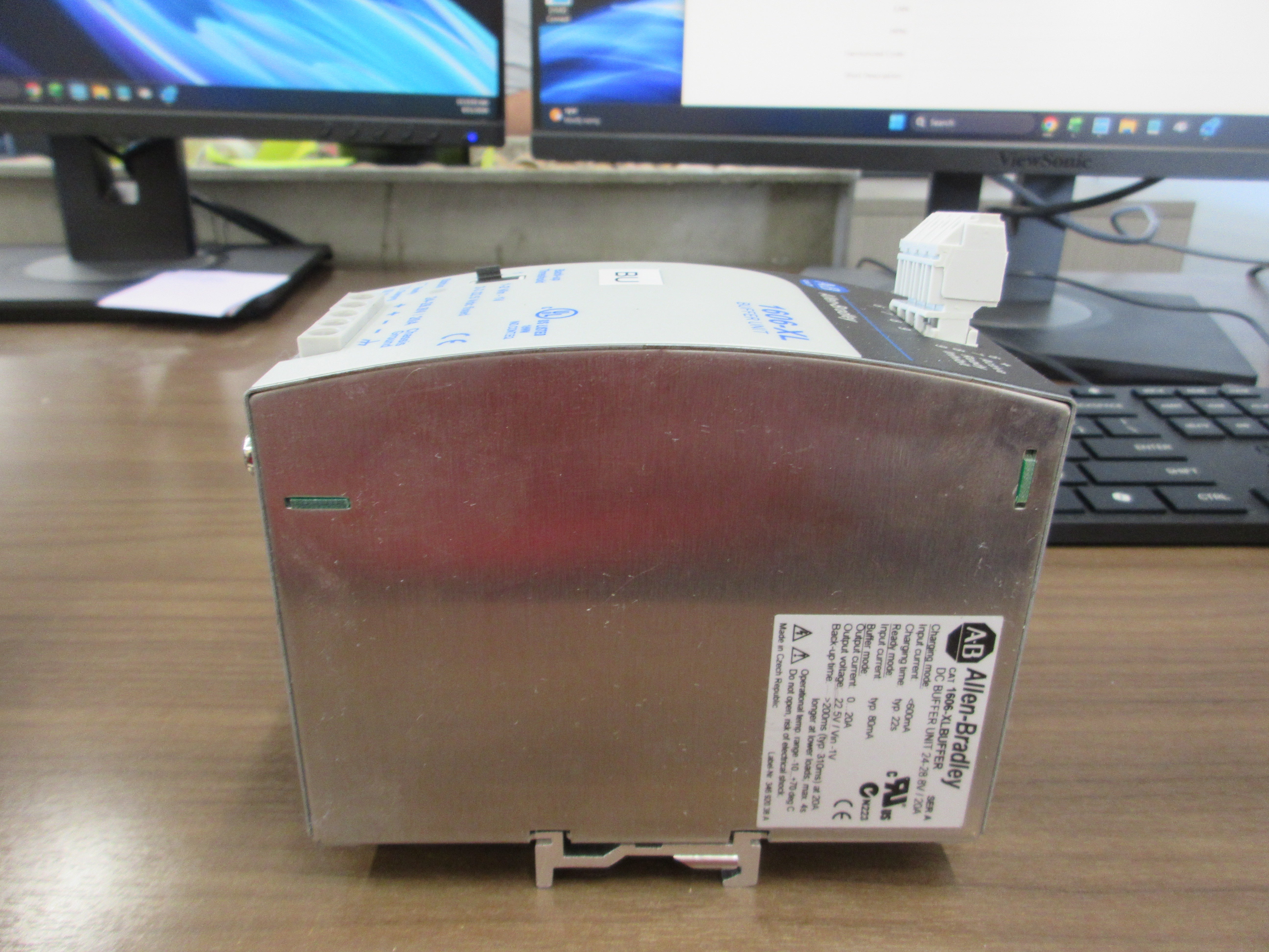 Allen-Bradley DC Buffer VINT 1606-XLBUFFER Ser. A 24-28.8VDC 20A Used