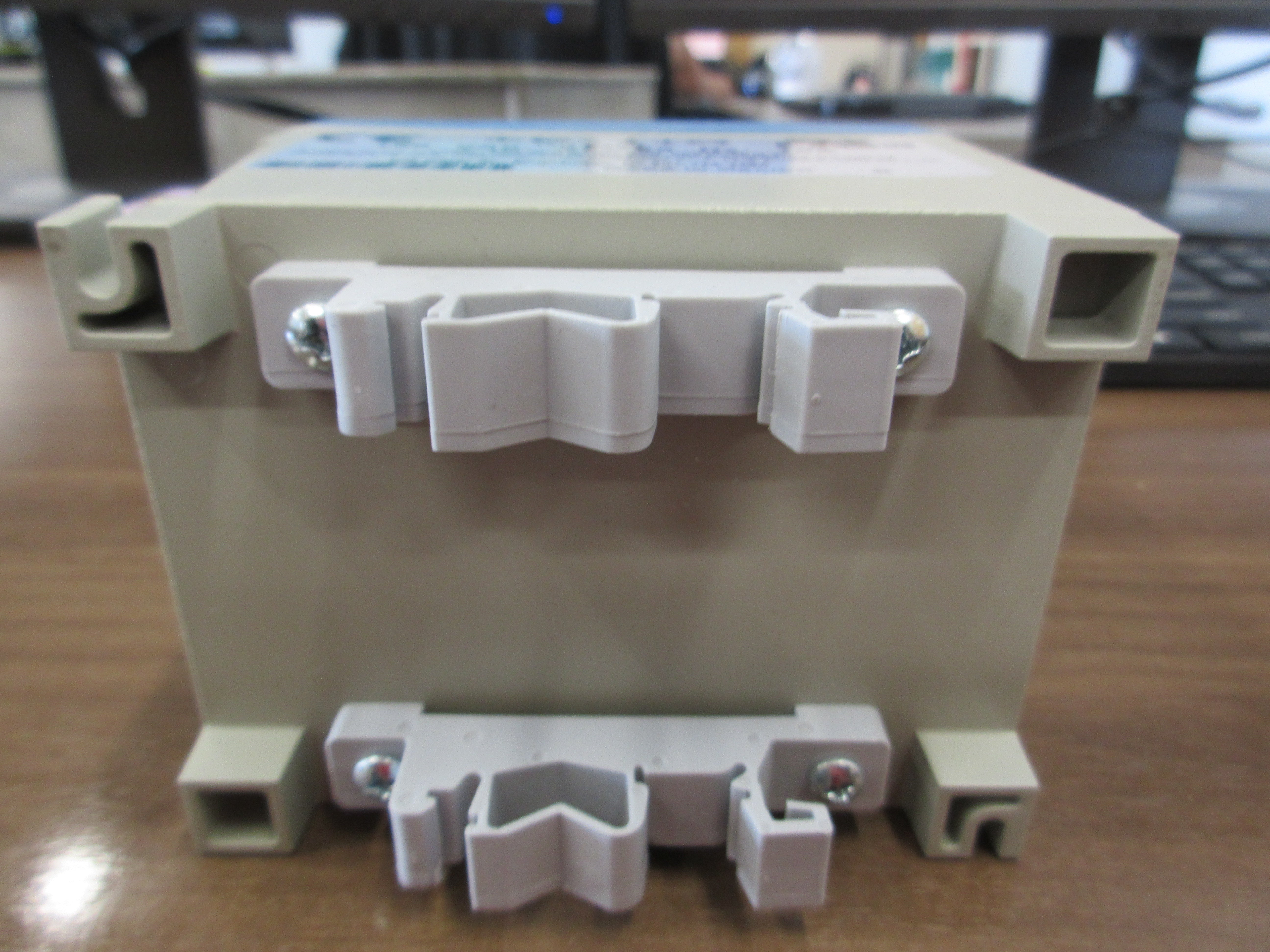 Control Concepts Islatrol Elite Active Tracking Filter IF-110 120V Used