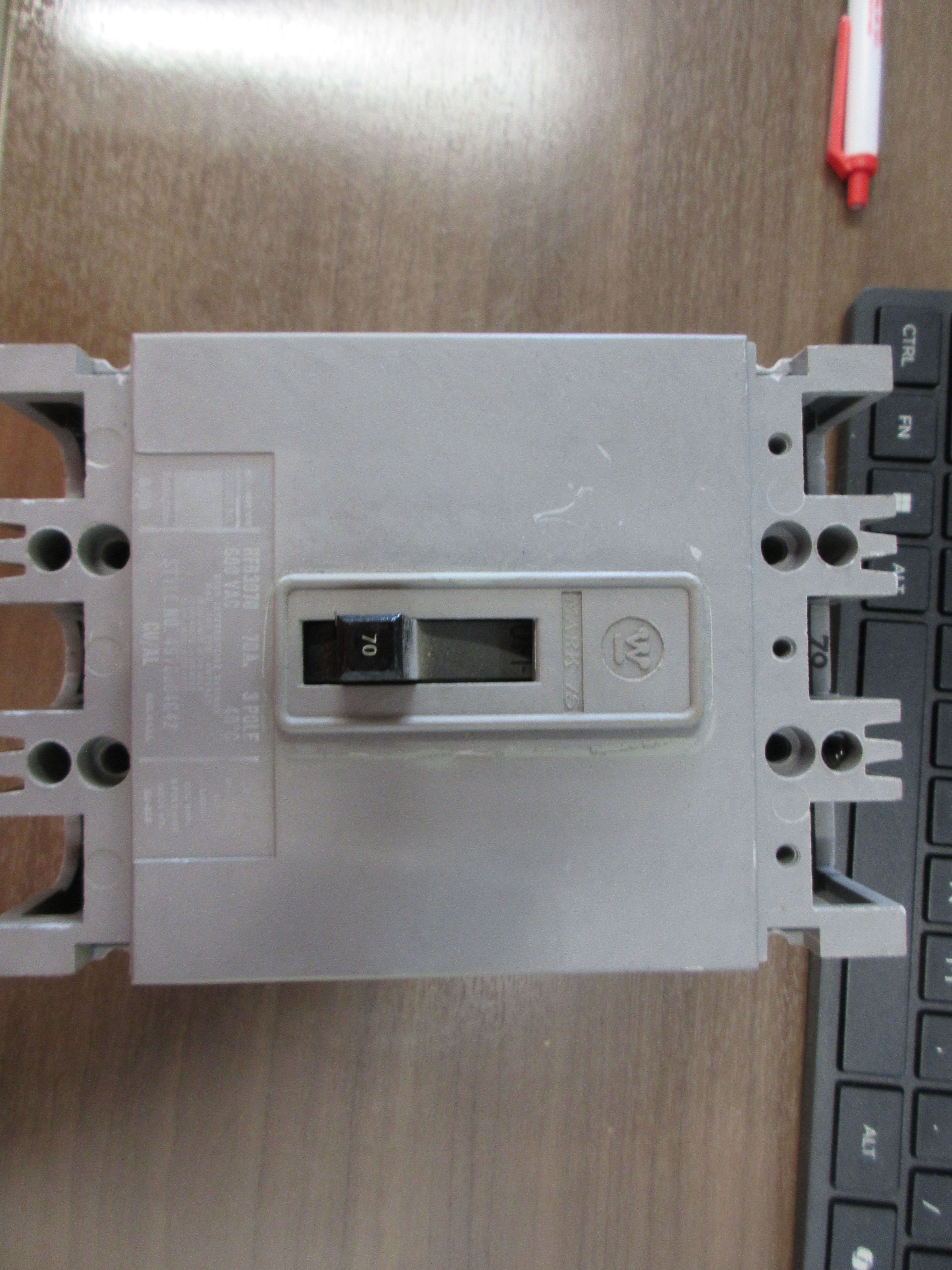 Westinghouse Circuit Breaker HFB 3070 70A 600V 3P Used