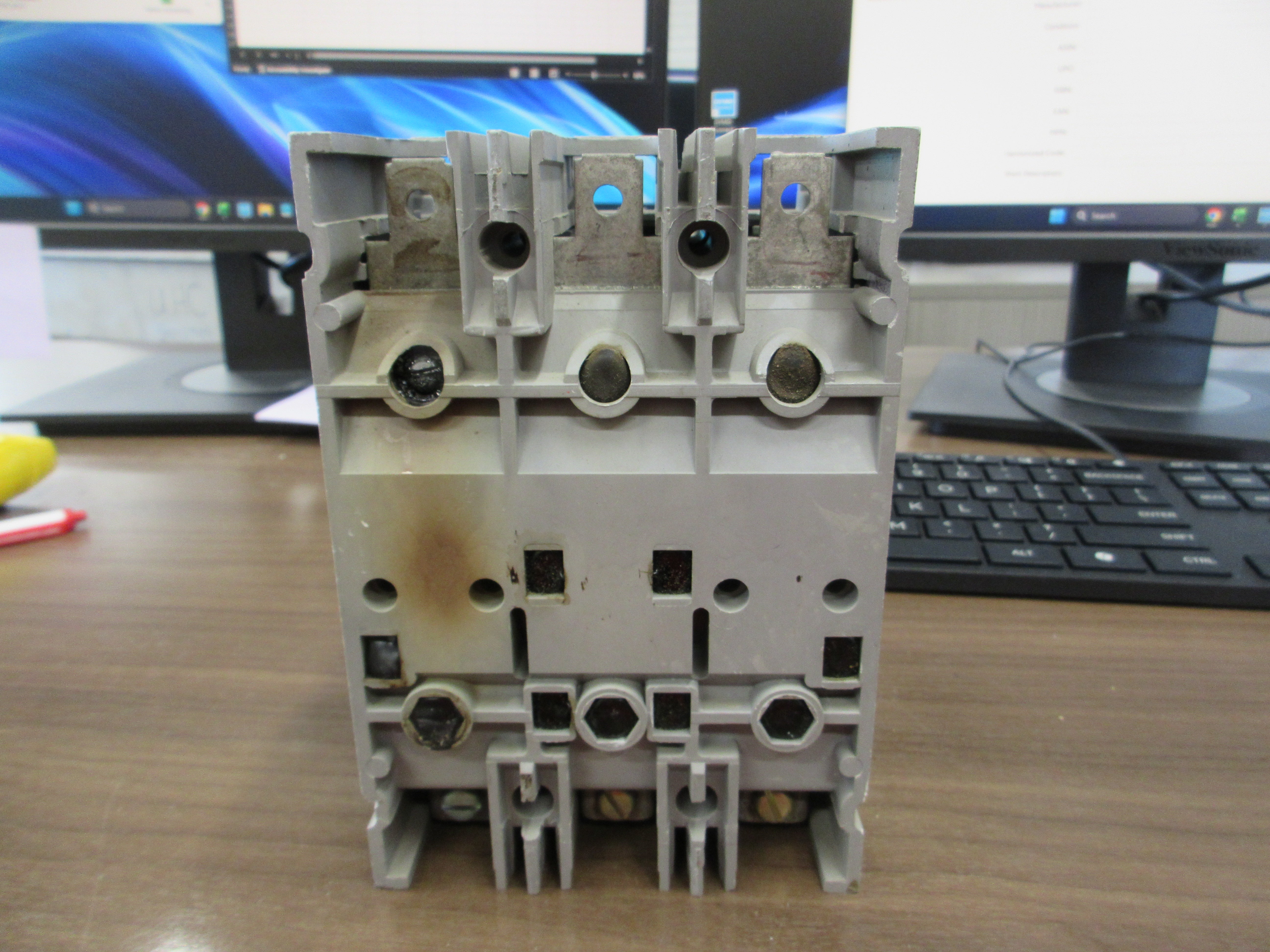 Westinghouse Circuit Breaker HFB 3070 70A 600V 3P Used