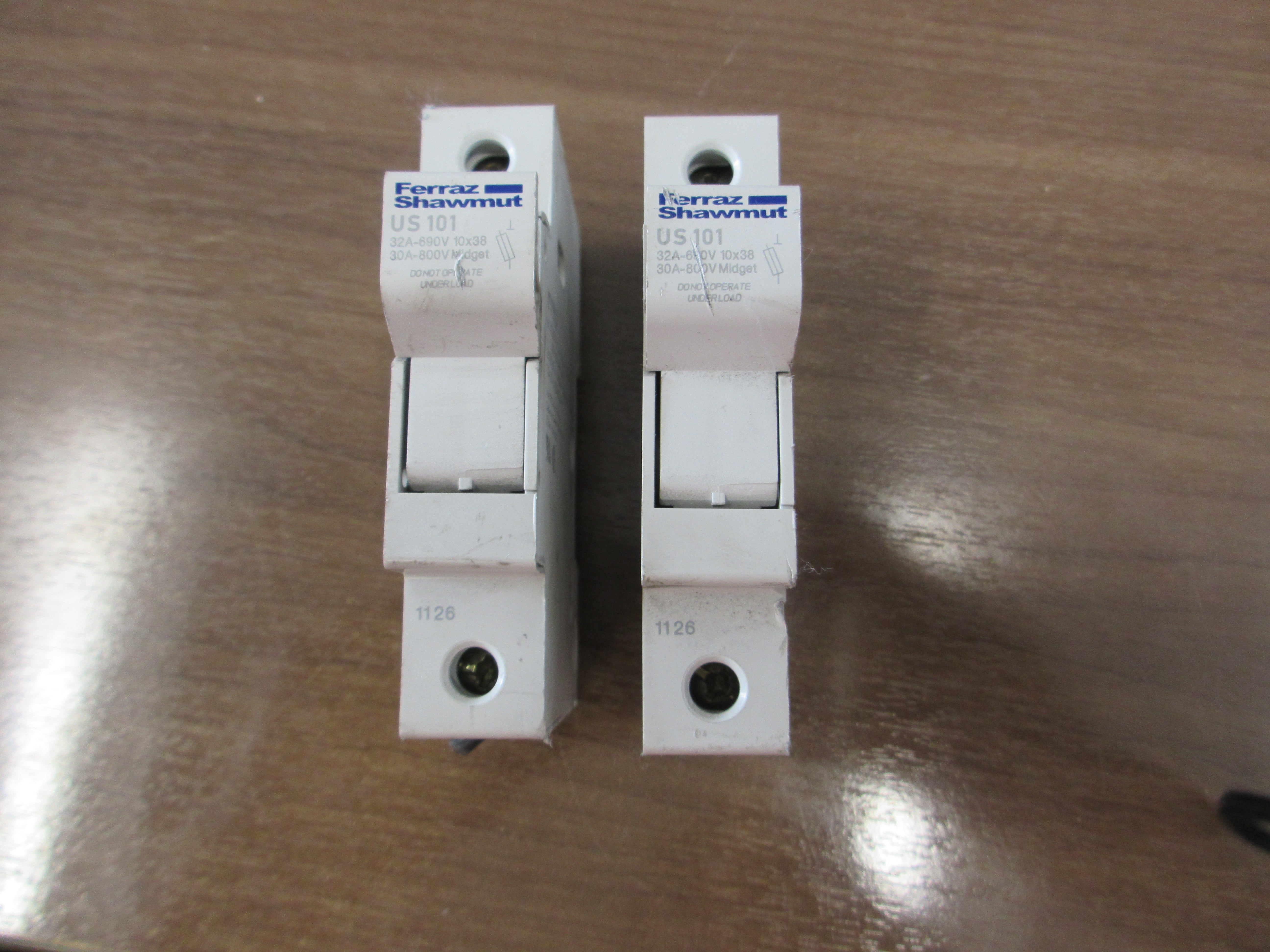 Ferraz Shawmut Fuse Holder US 101 32A @ 690V 30A @ 800V 1P  *Lot of 2* Used