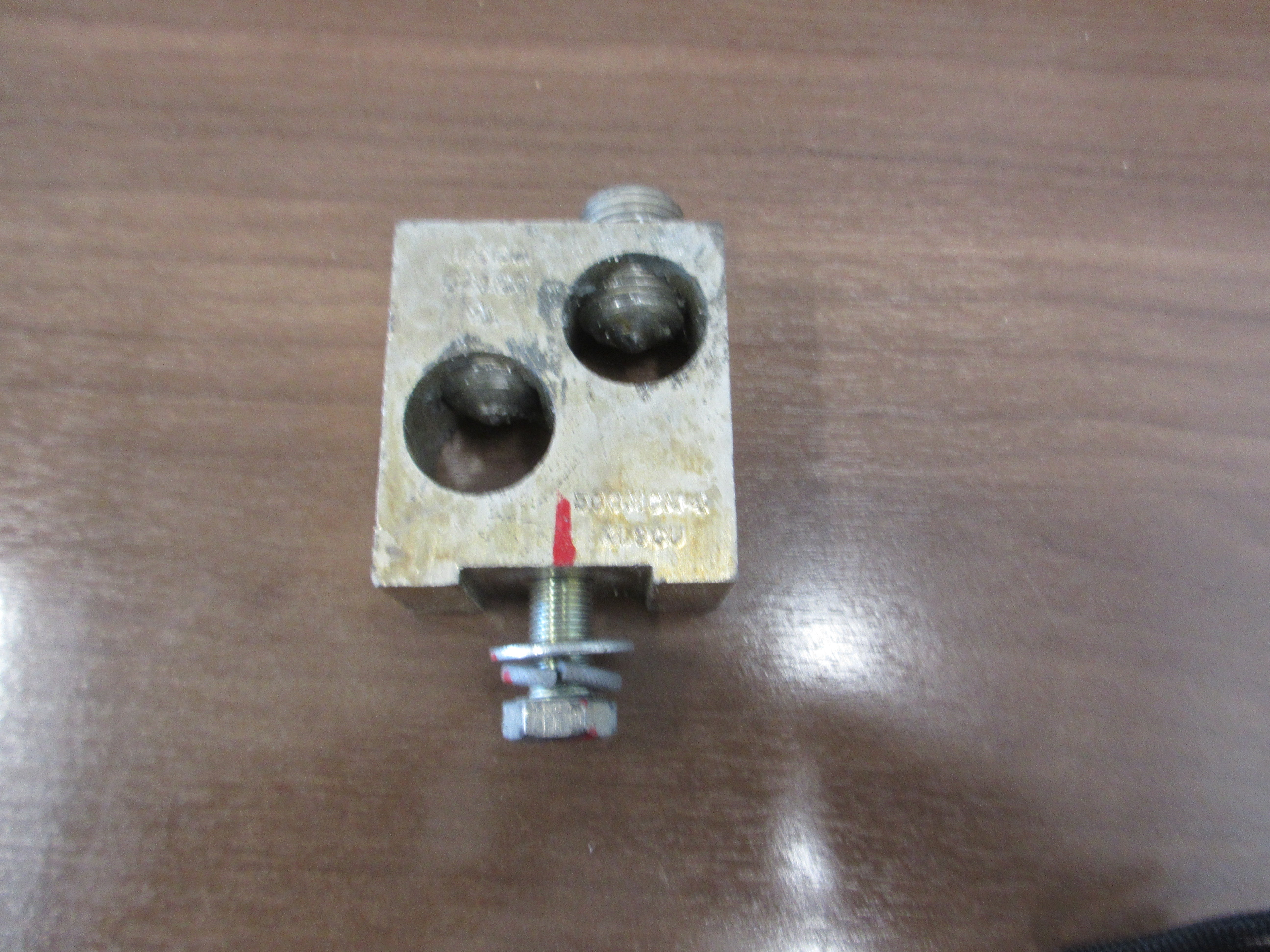 Ilsco Mechanical Lug D3520 500MCM-4 * Lot of 3 * Used