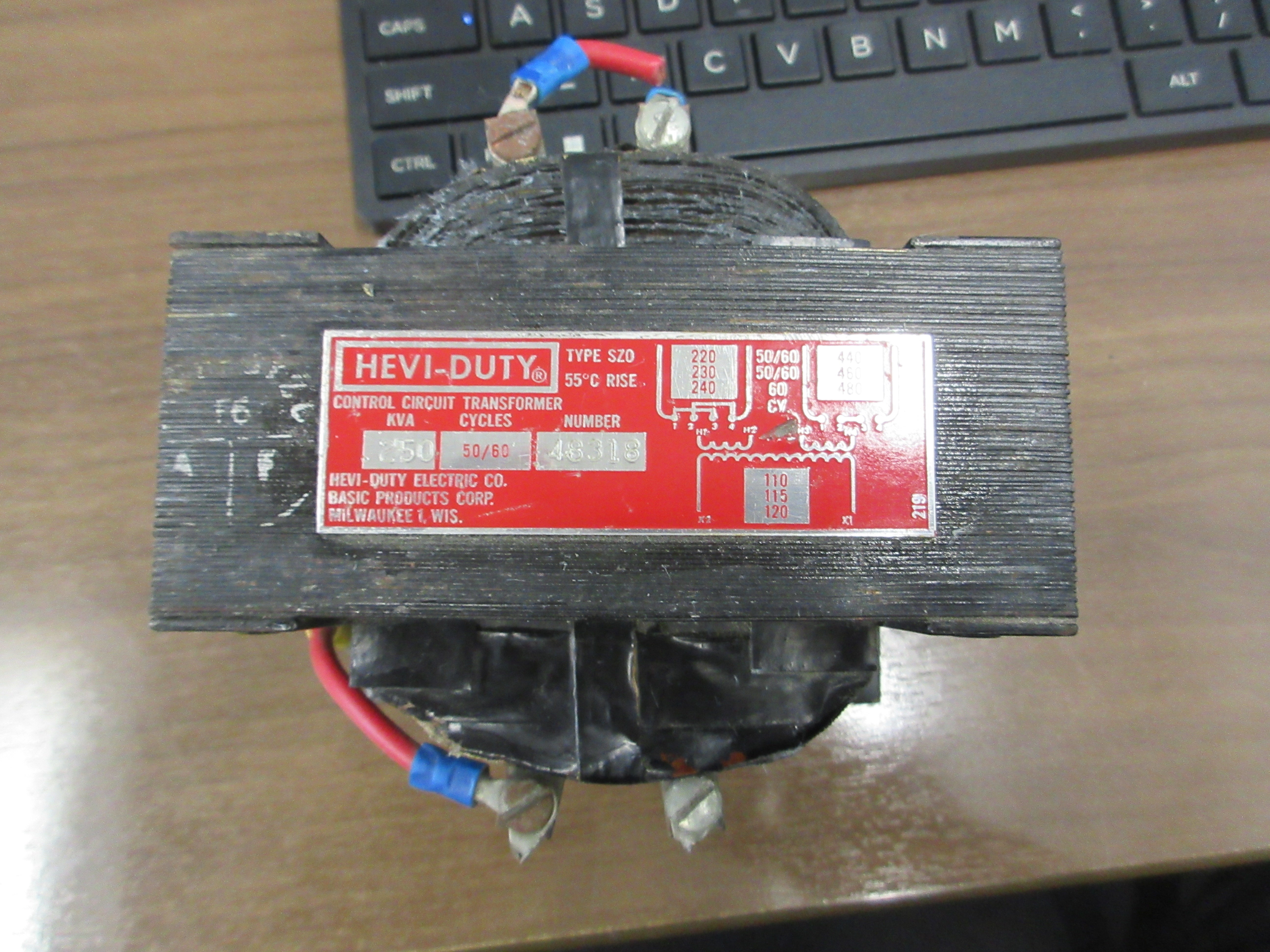 Hevi- Duty Type 520 Control Transformer 48318 0.250 KVA Pri: 240/480V Used
