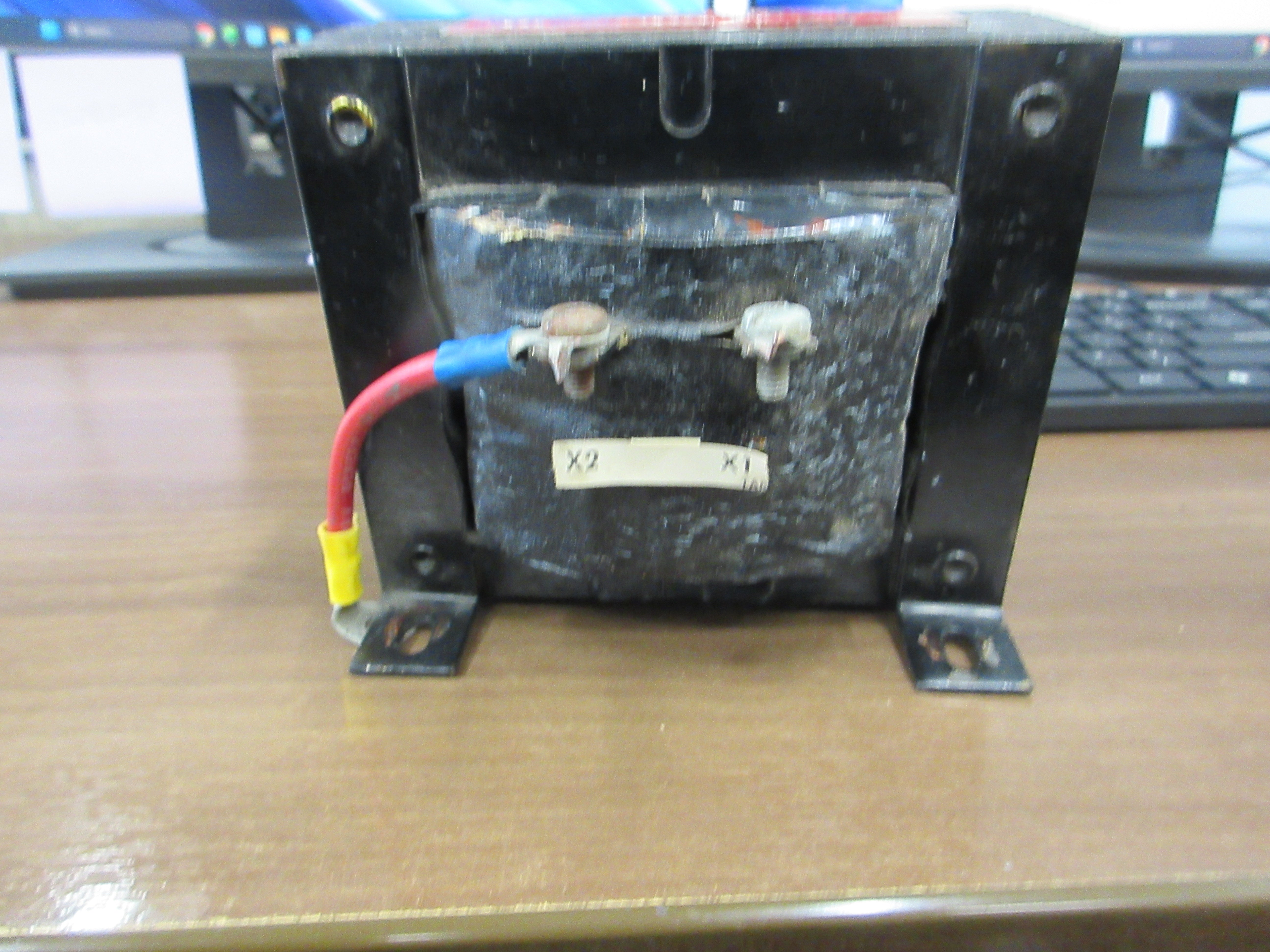 Hevi- Duty Type 520 Control Transformer 48318 0.250 KVA Pri: 240/480V Used