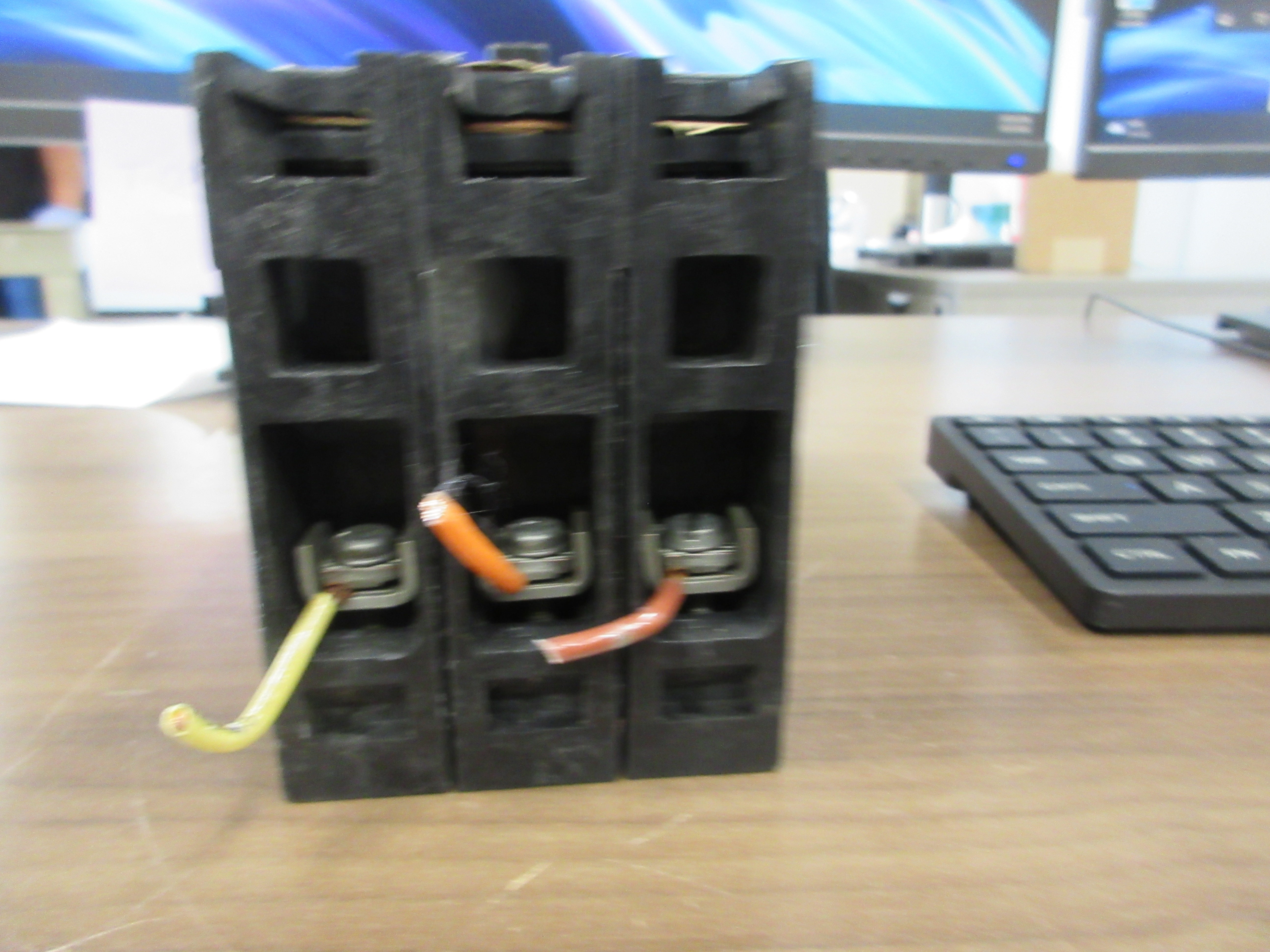 TIE Circuit Breaker E63B015 15A 600V 3P Used