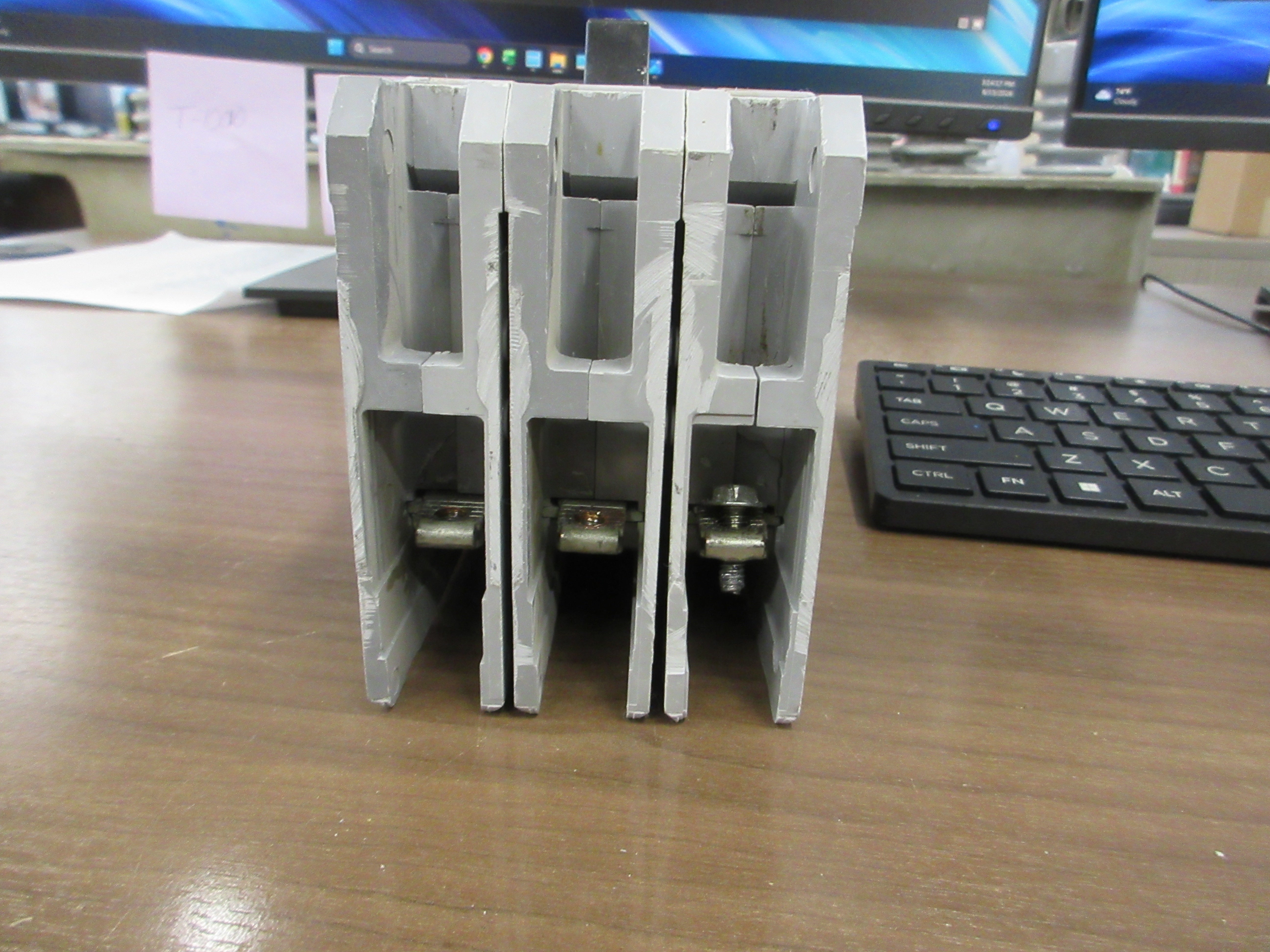 Gould ITE Circuit Breaker E43B060 60A 480V 3 P (3) Lugs Used