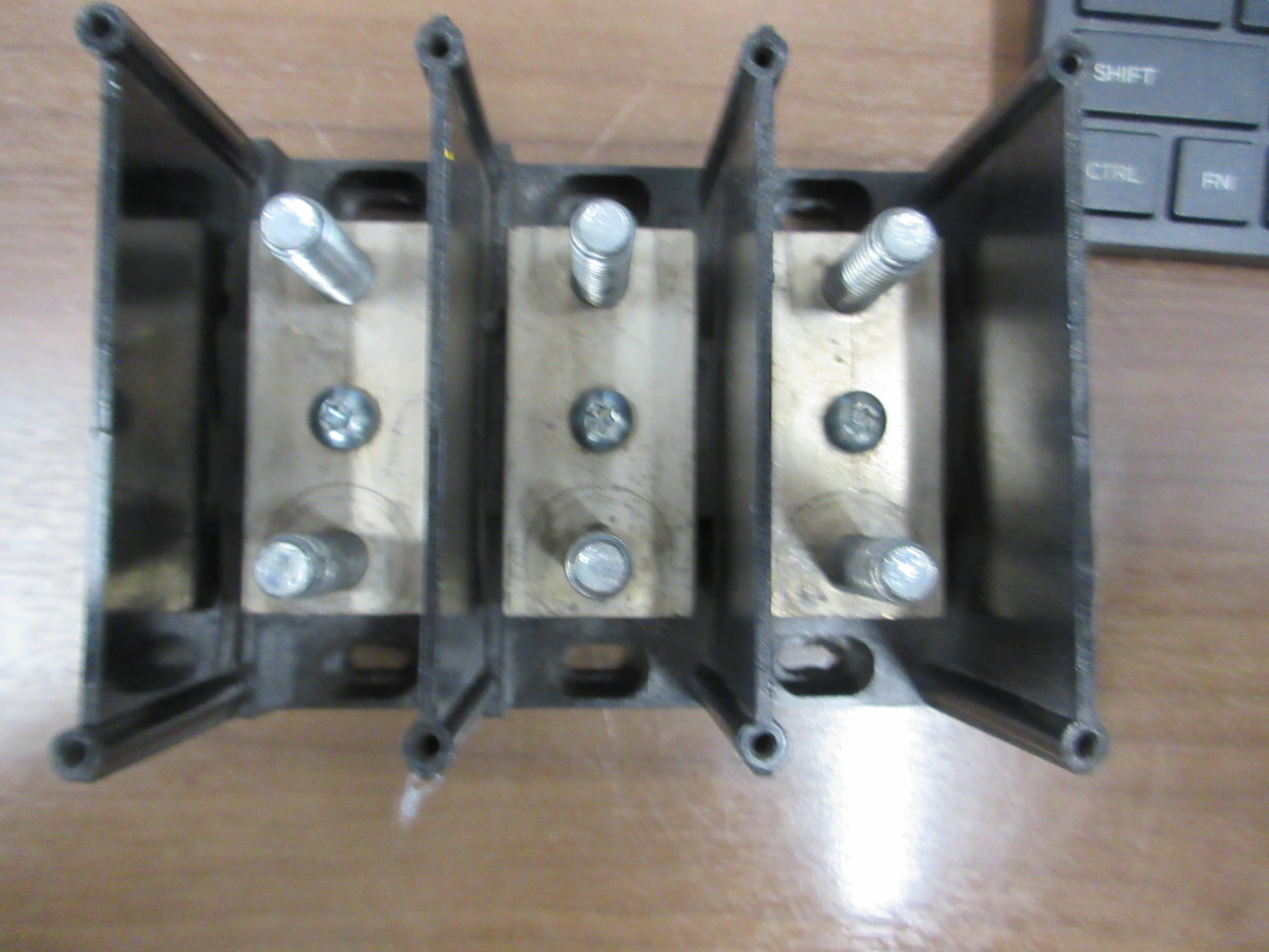Ferraz Shawmut Power Distirbution Block 66263 600V 3P Used