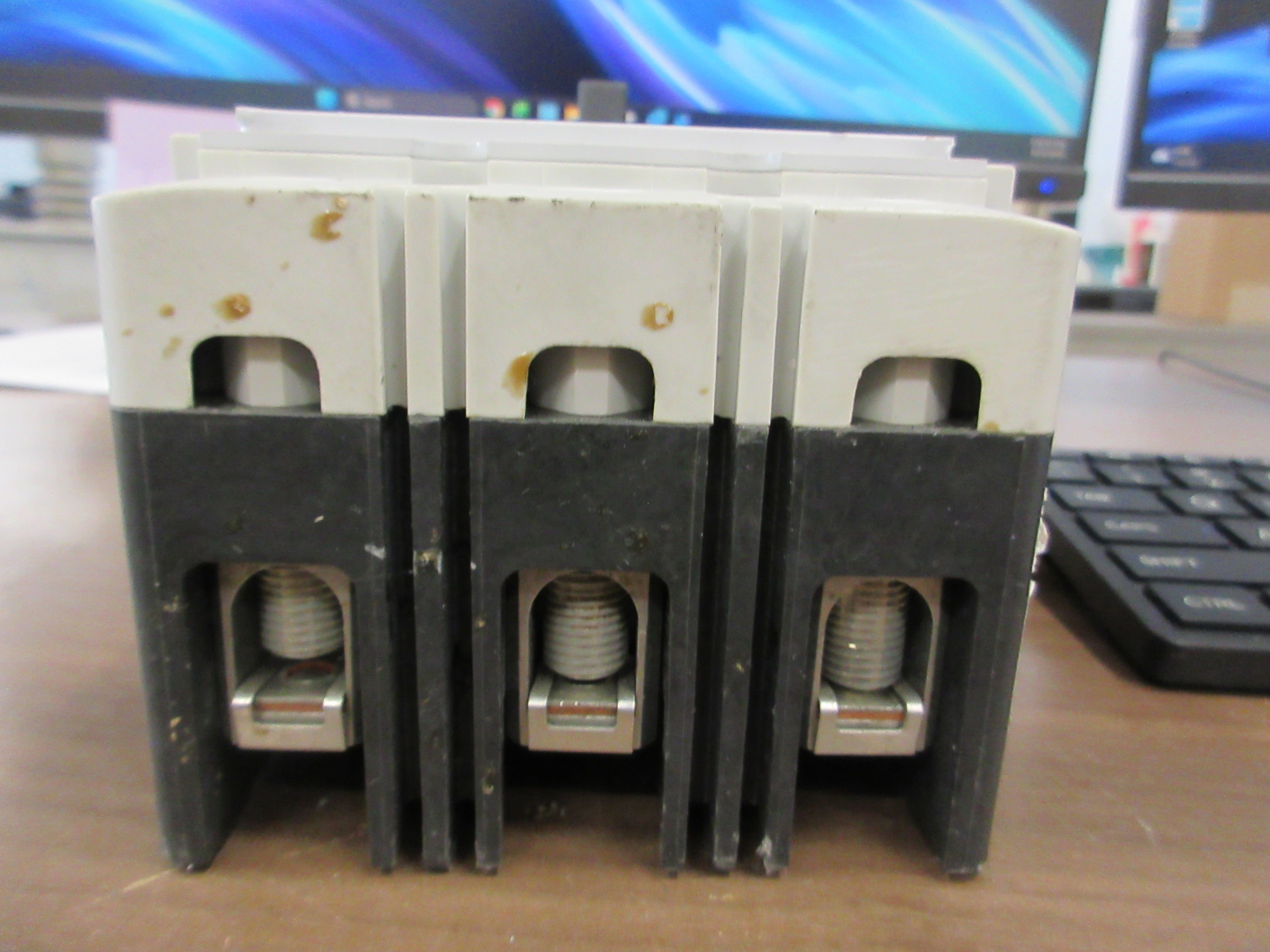 Eaton Circuit Breaker PDD23F0150TFFL 150A 240V 3P Used