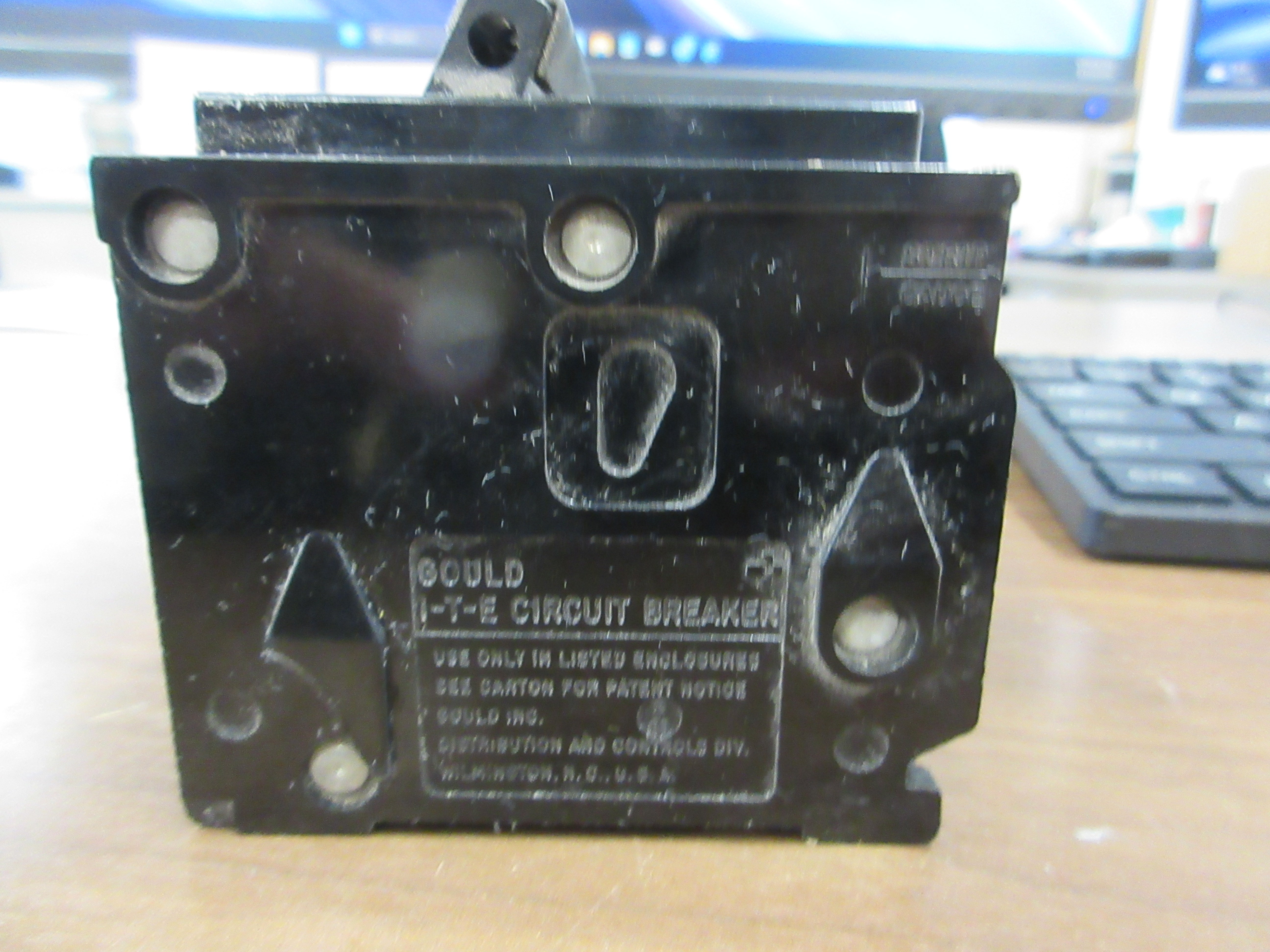 Gould ITE Type QP Clip -On Circuit Breaker Q350 50 A 240 V 3P Used