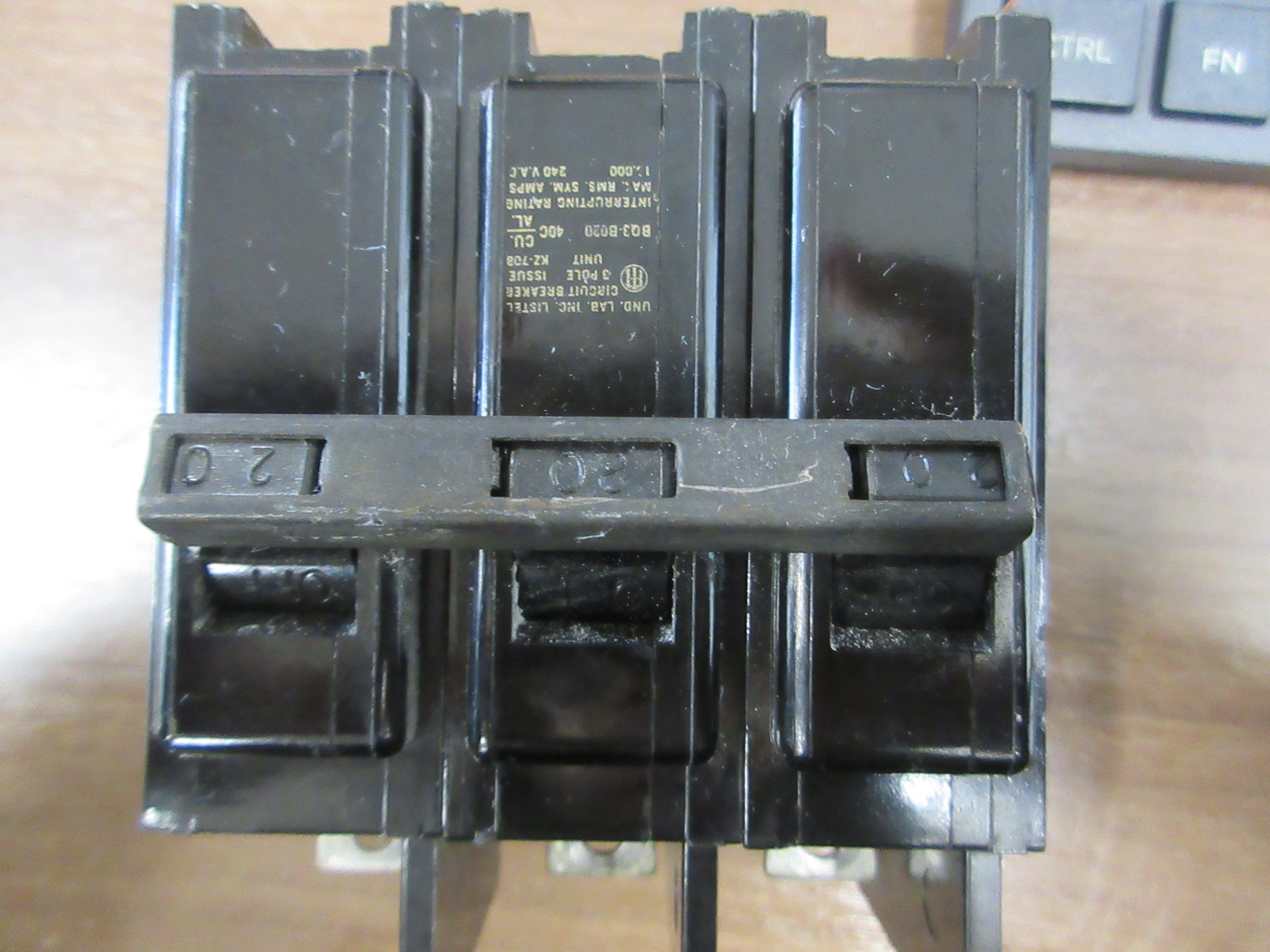 ITE Bolt-On Circuit Breaker BQ3-B020 20A 240V 3 P Used