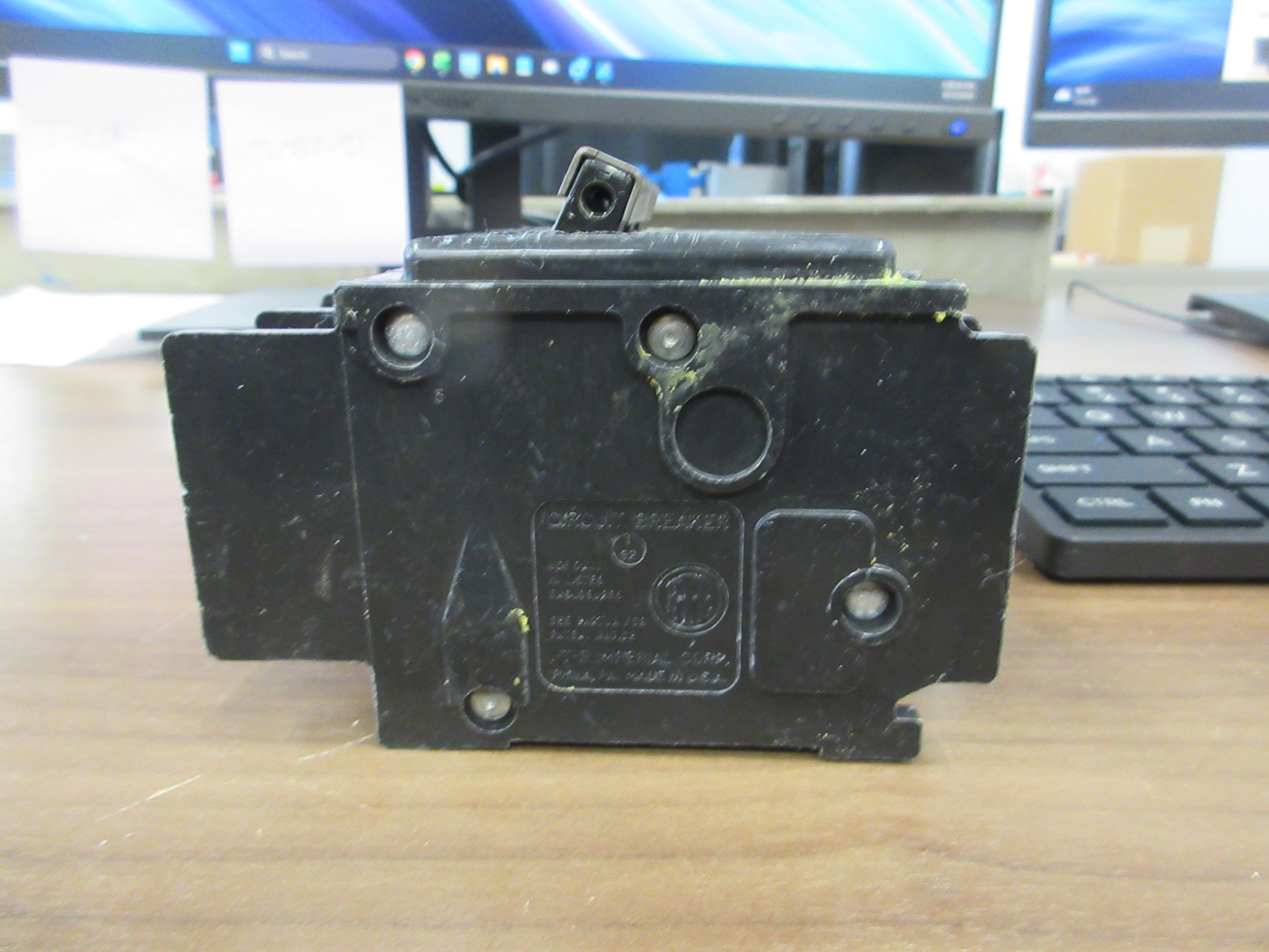 Gould ITE Type BQH Bolt - On Circuit Breaker BQ3B100H 100A 240V 3 P 22K AIC Used