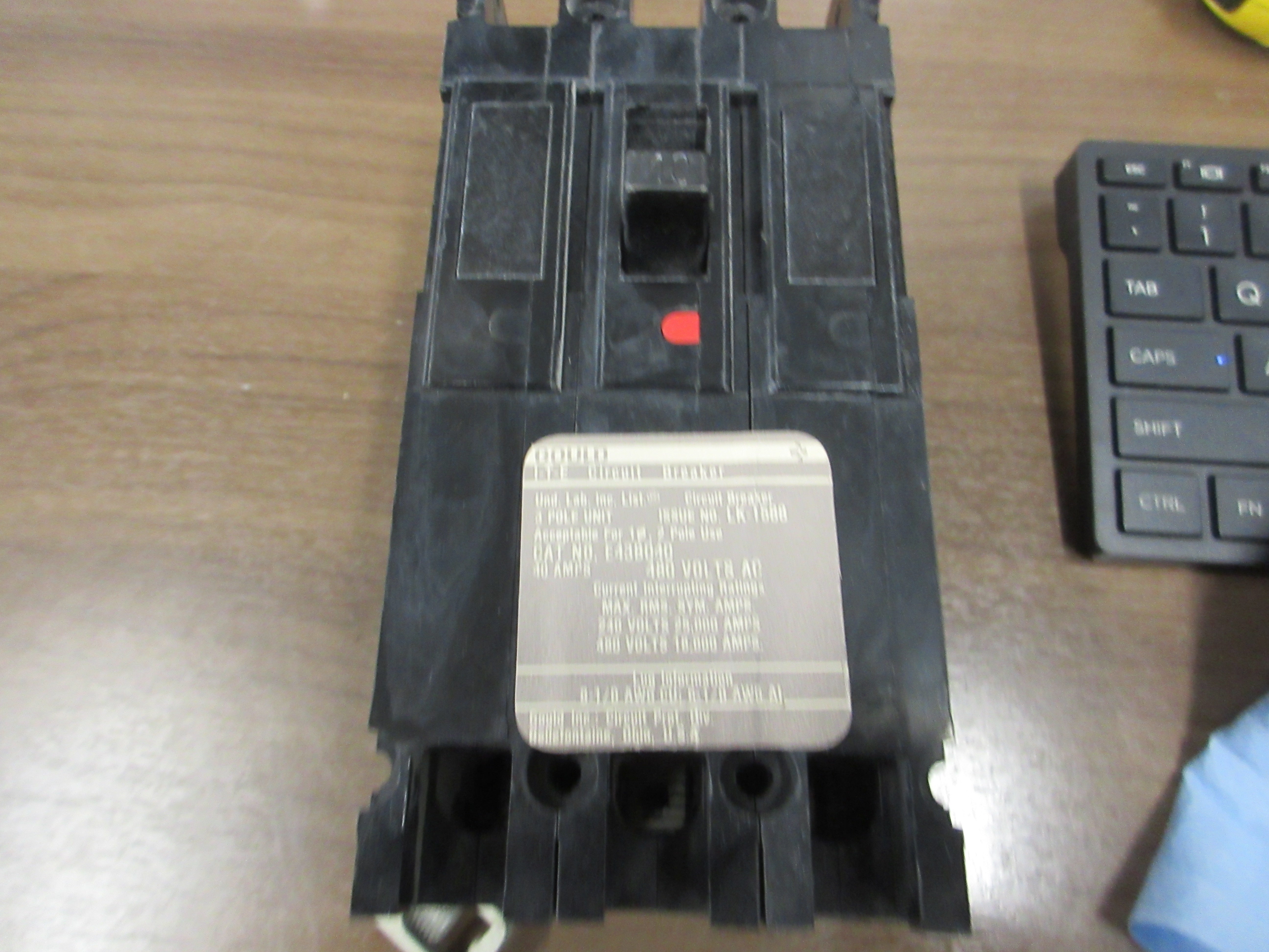 Gould ITE Circuit Breaker E43B040 40A 480V 3 P (1) Lug Used