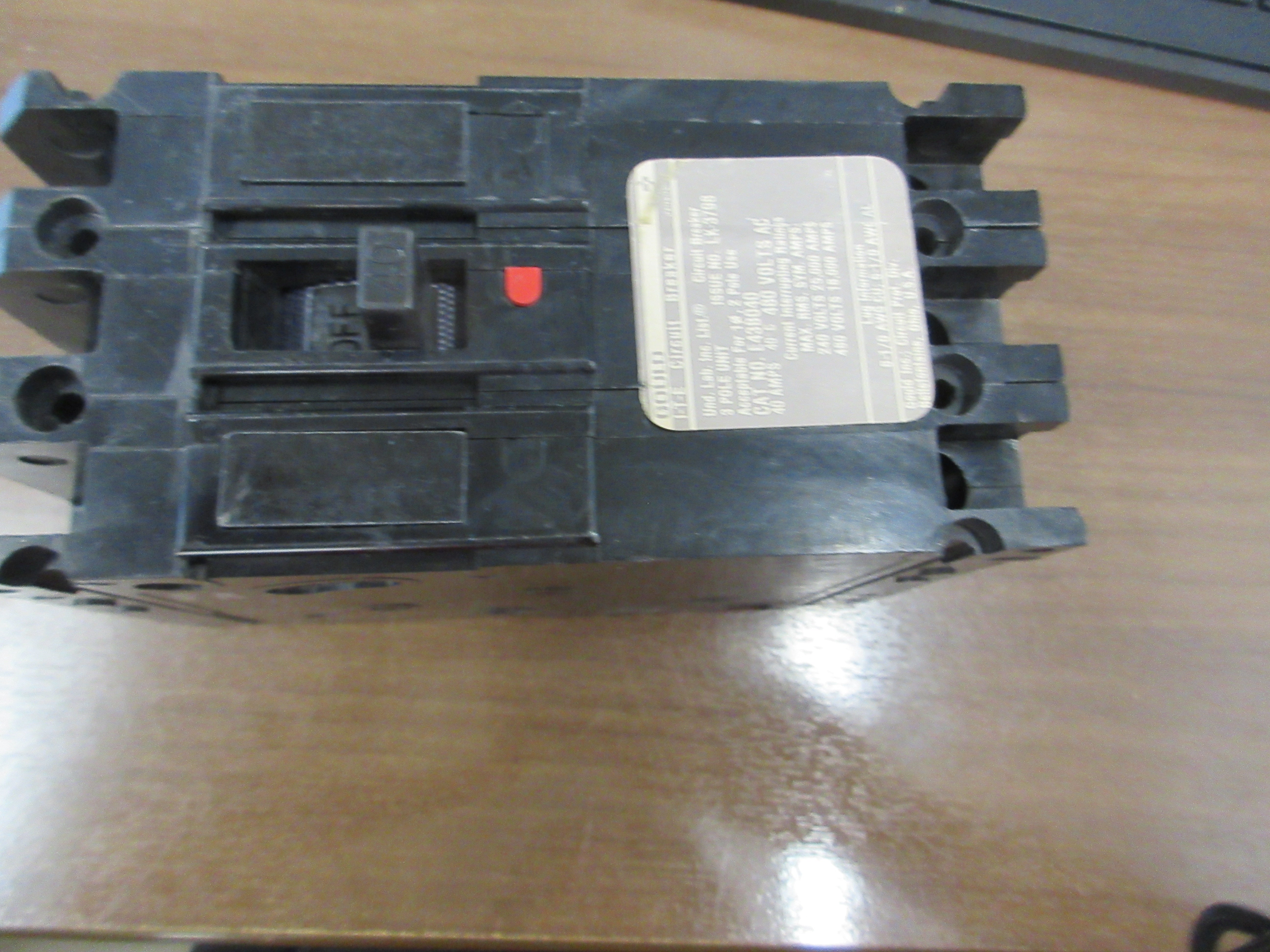 Gould ITE Circuit Breaker E43B040 40 A 480 V 3 P (3) Lugs Used