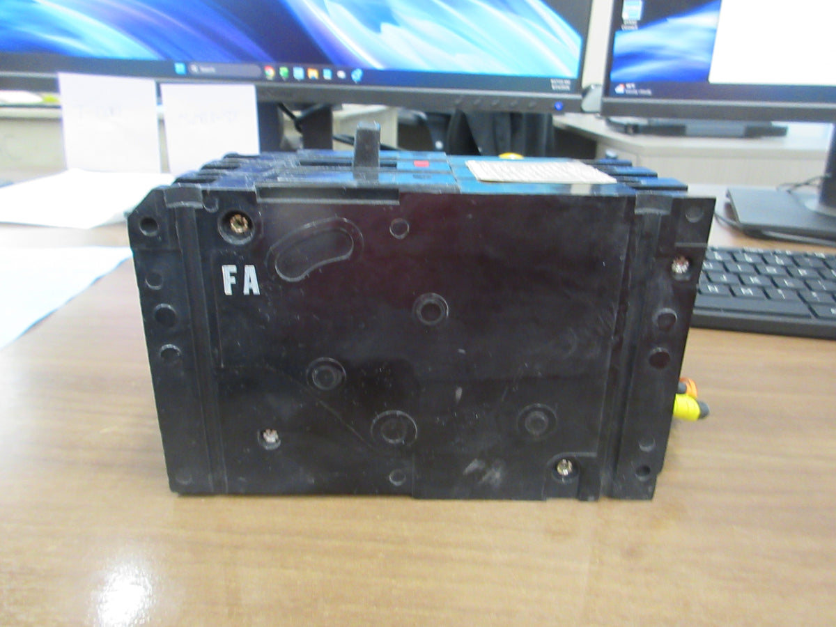 Gould ITE Circuit Breaker E43B040 40 A 480 V 3 P (3) Lugs Used