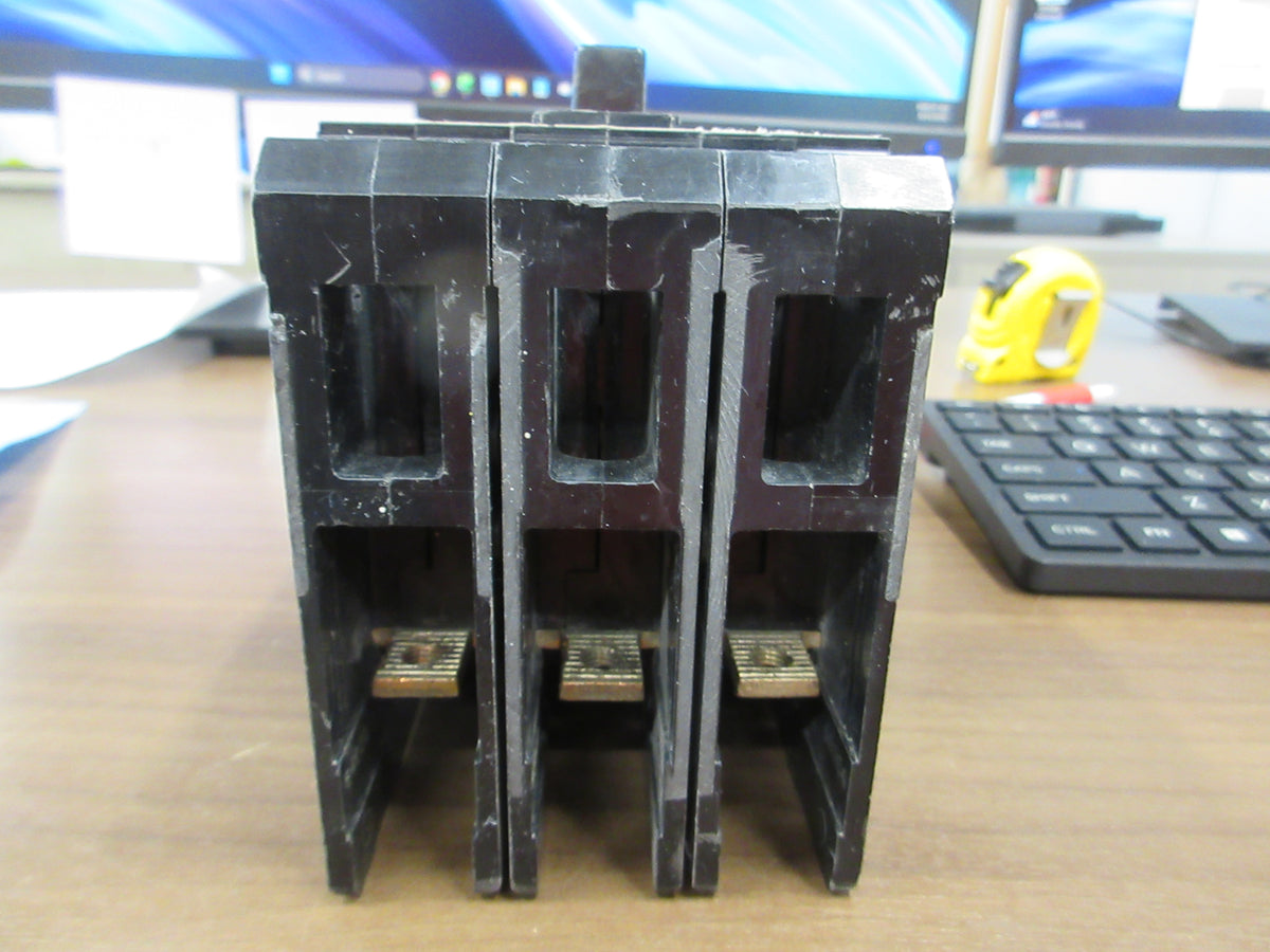 Siemens ITE Sentron Circuit Breaker ED43B080 80 A 480 V 3 P (2) Lugs Used
