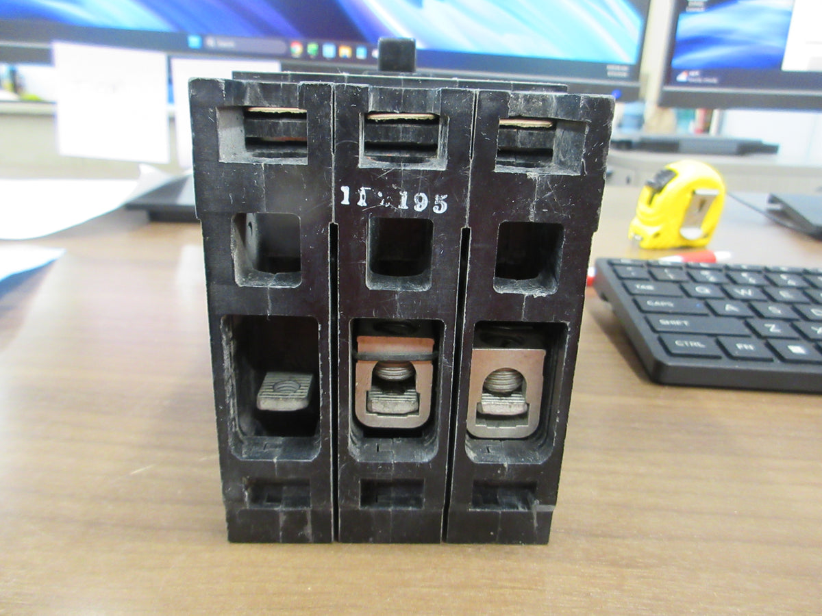 Siemens ITE Sentron Circuit Breaker ED43B080 80 A 480 V 3 P (2) Lugs Used