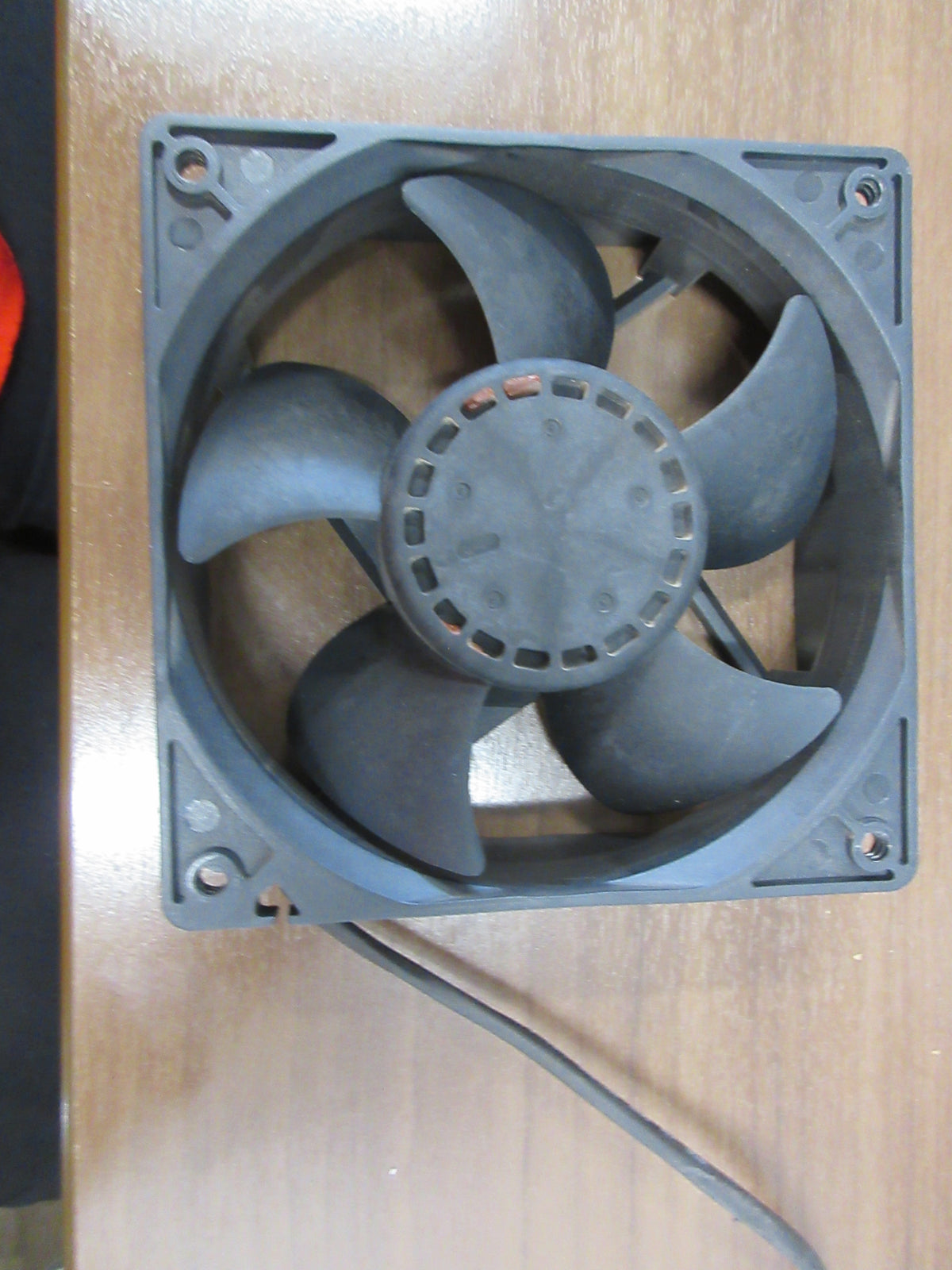 AVC Axial Fan DATA 1238B4U 24 VDC 0.80 A *No Power Connector Used