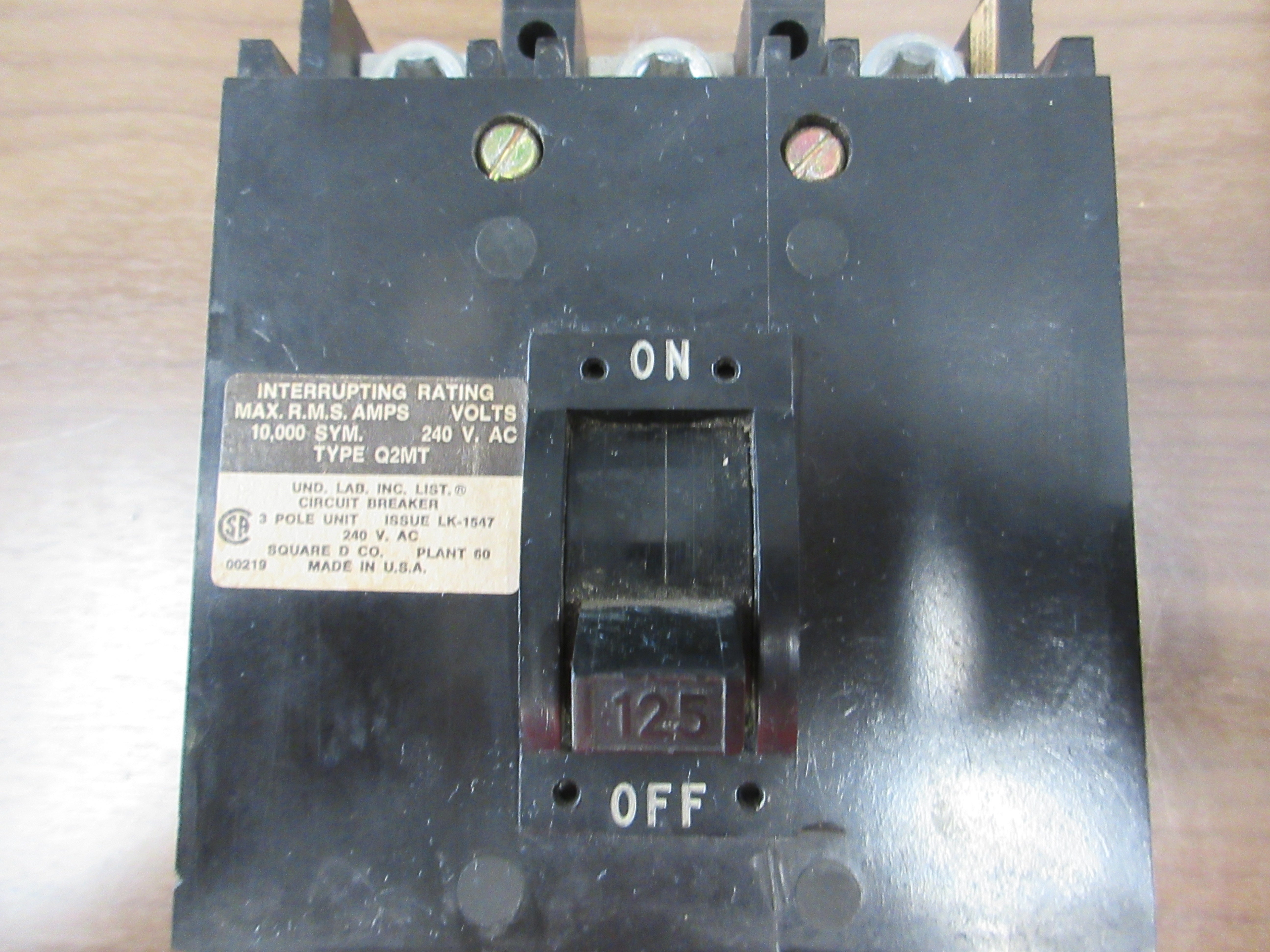 Square D Circuit Breaker Q2M3125MT 125A 240V 3P Used