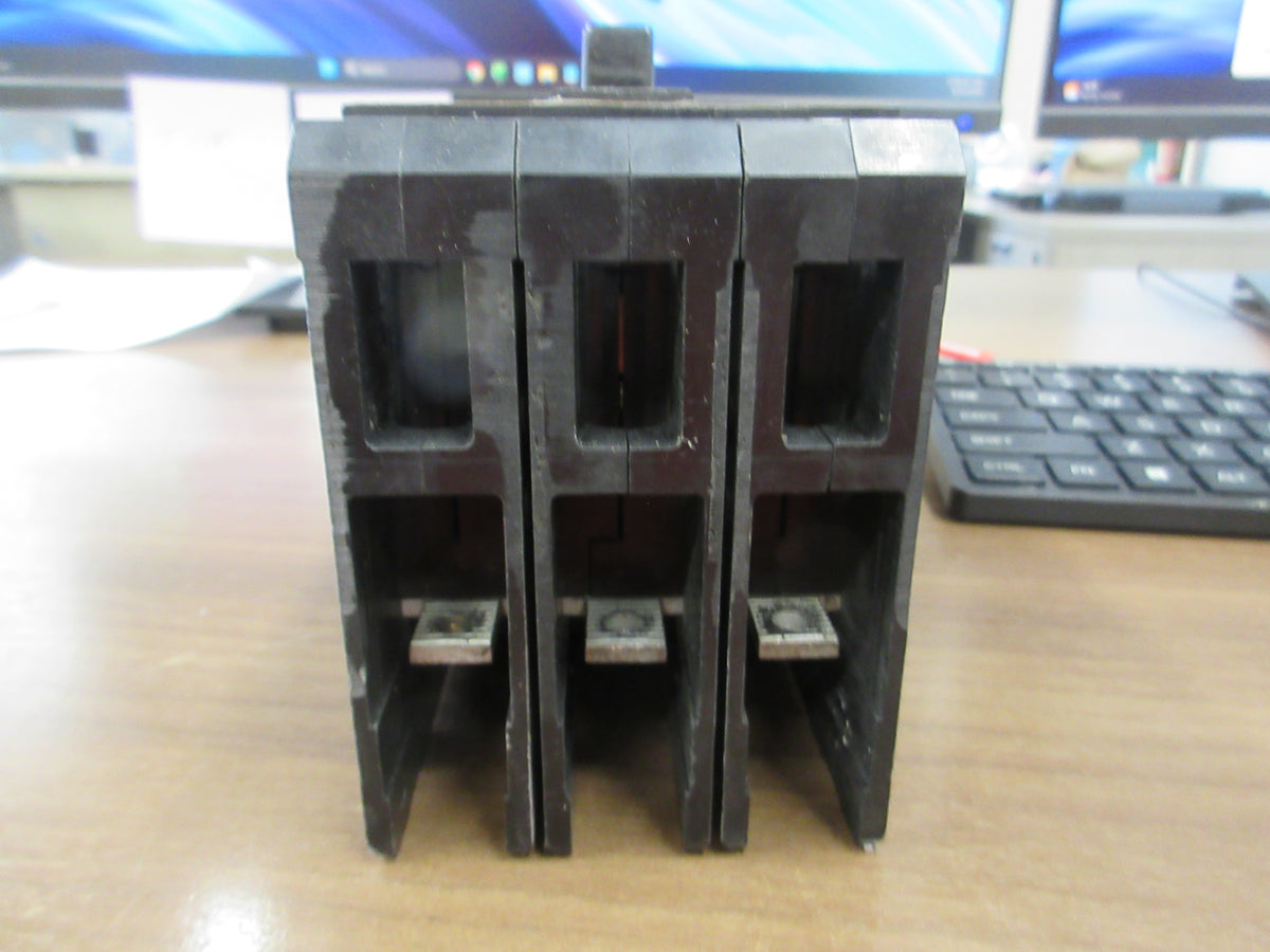 ITE Circuit Breaker E43B030 30A 480V 3P *(1) Lugs* Used