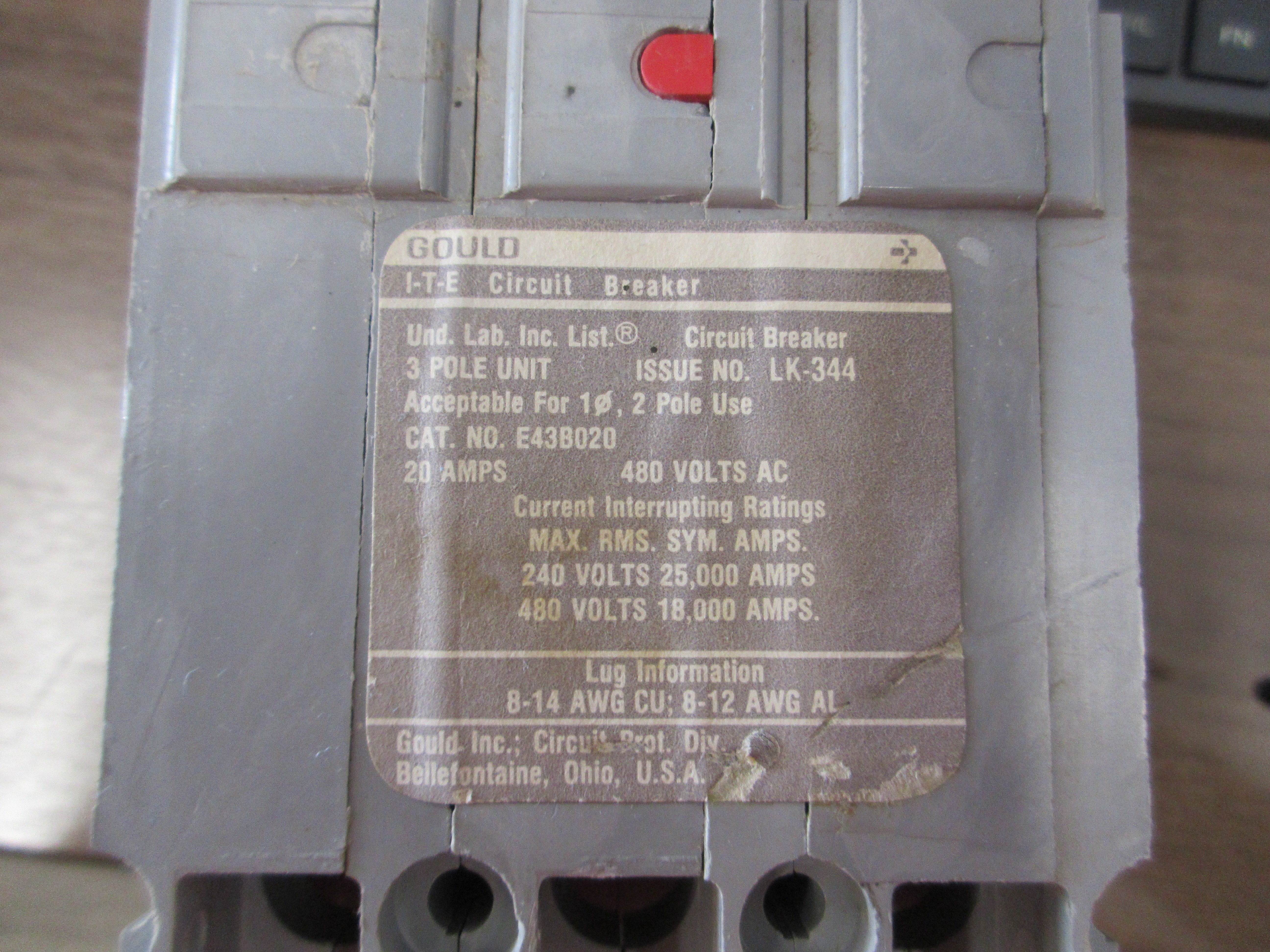Gould ITE Circuit Breaker E43B020 20A 480V 3P Used