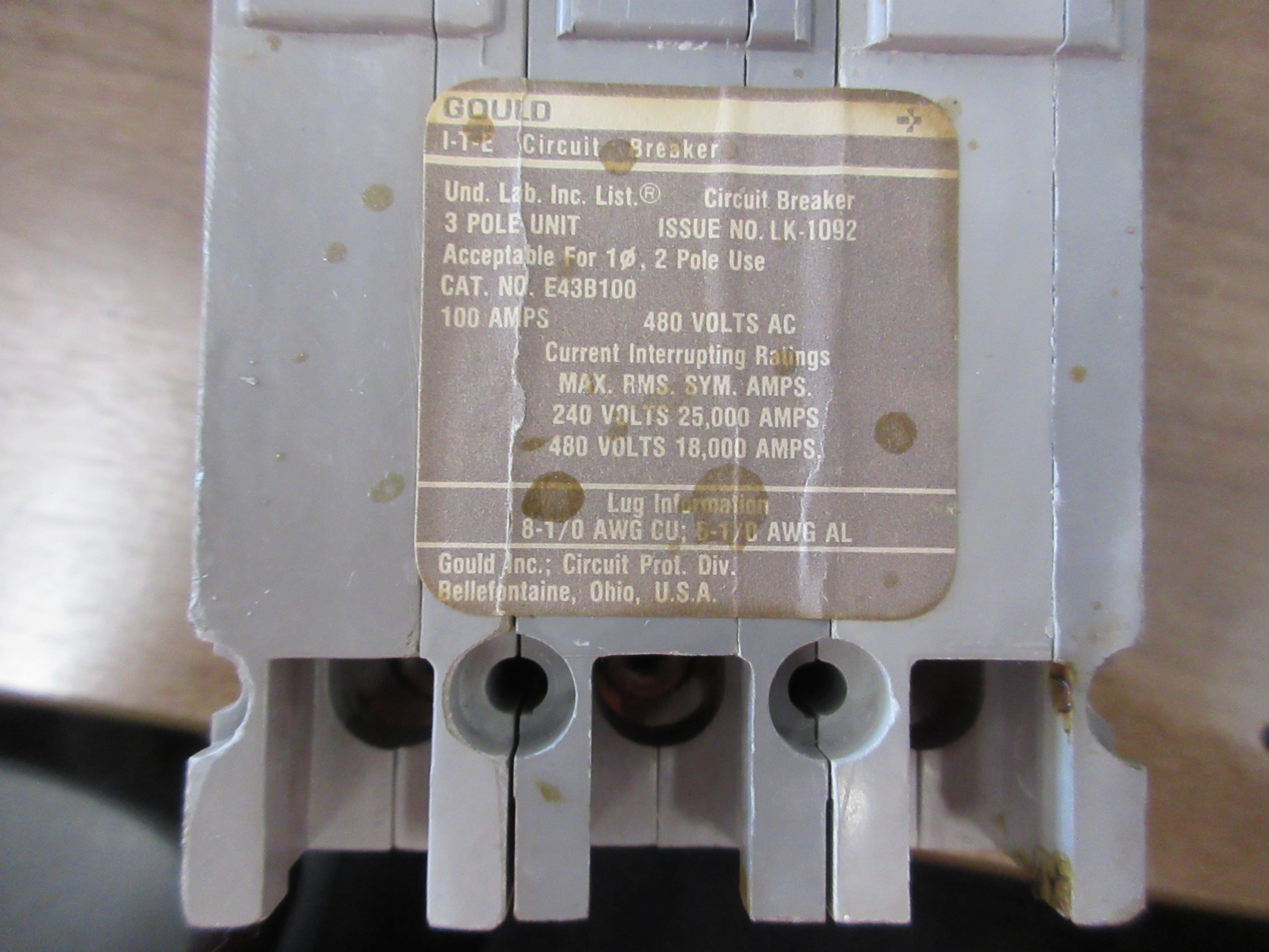Gould ITE Circuit Breaker E43B100 100A 480V 3P (3) Lugs Used