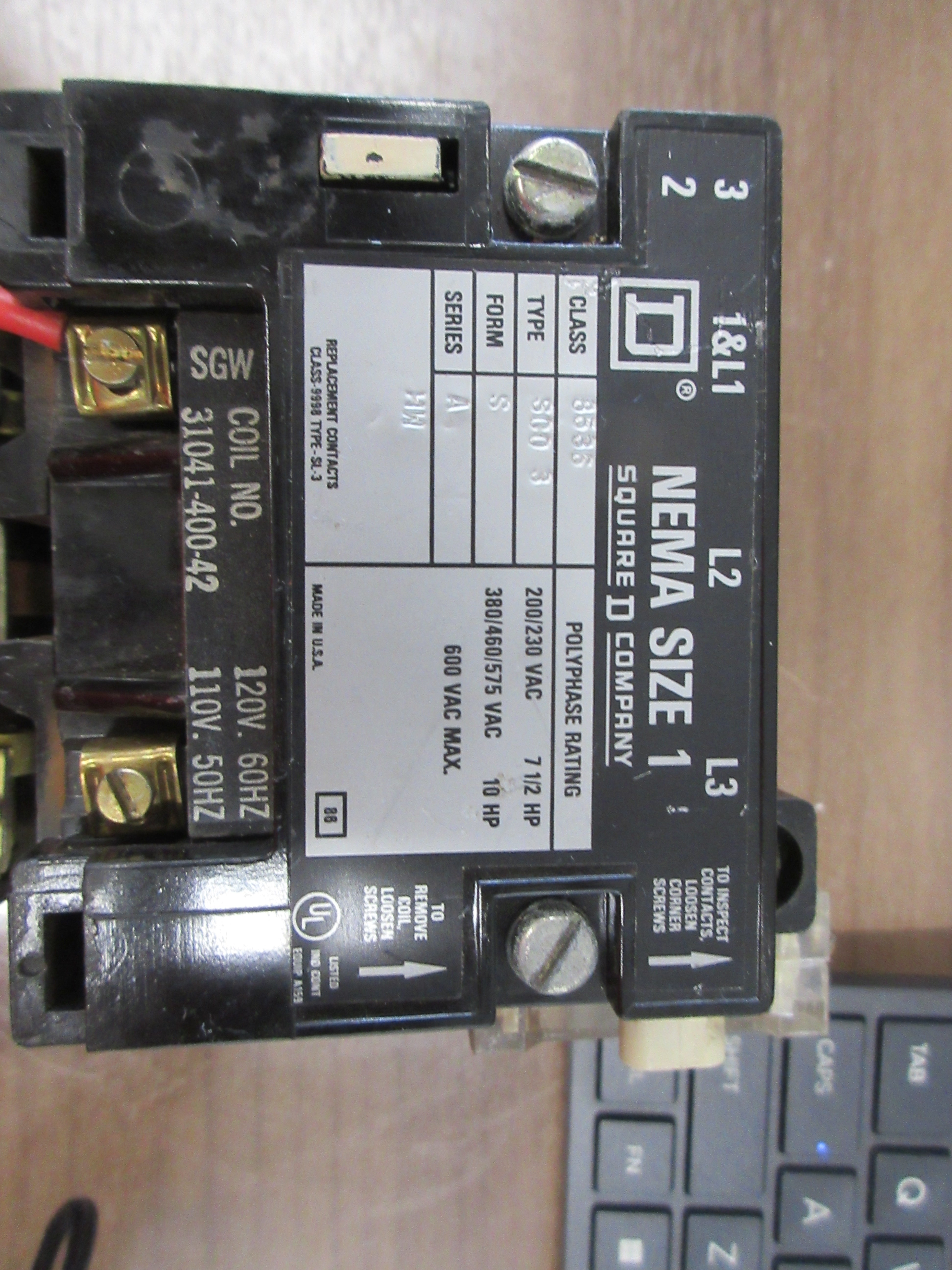 Square D Size 1 Starter 8536 SCO 3 S Ser. A 120V Coil 600V W/Aux Fuse Used