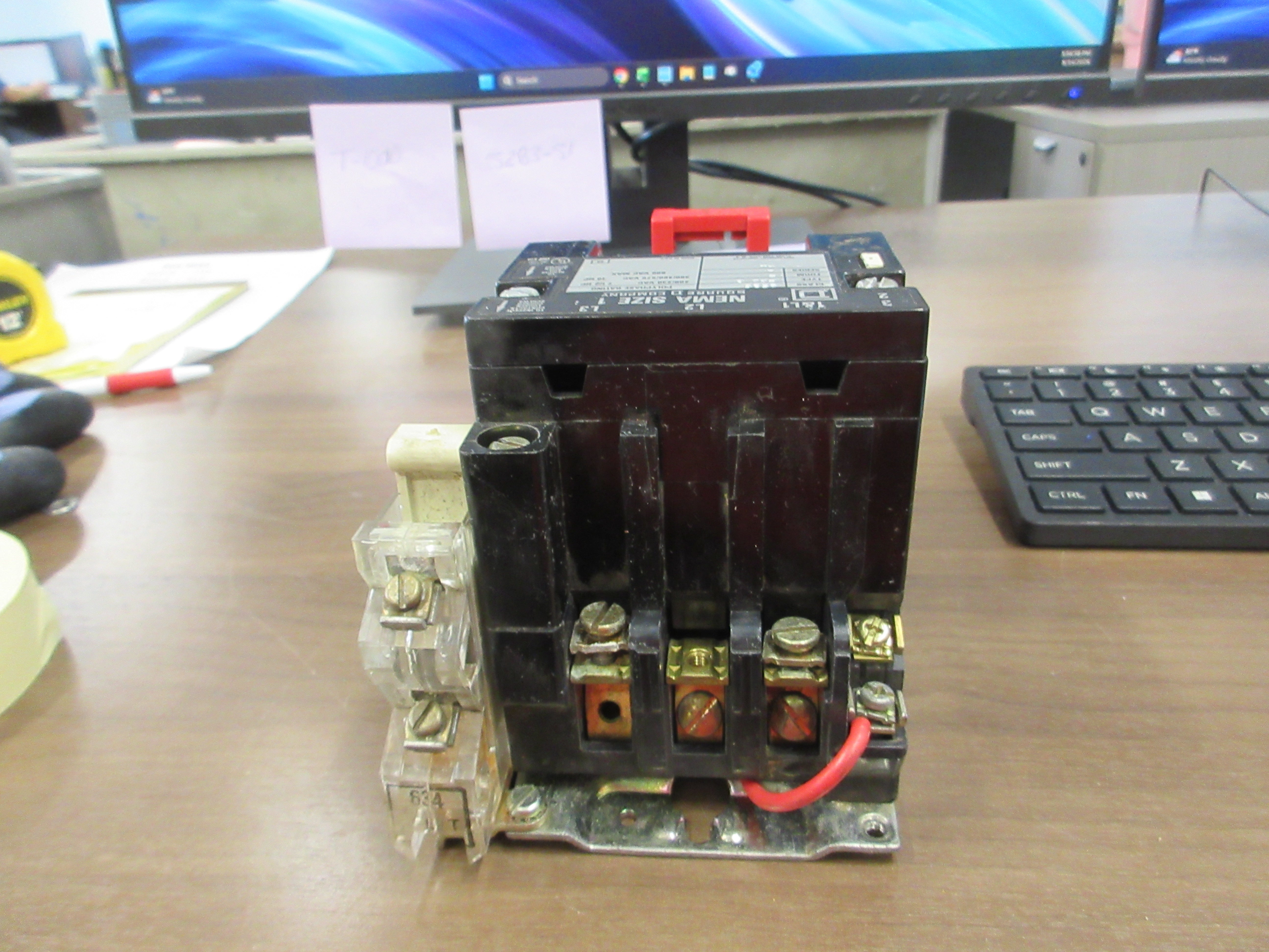 Square D Size 1 Starter 8536 SCO 3 S Ser. A 120V Coil 600V W/Aux Fuse Used