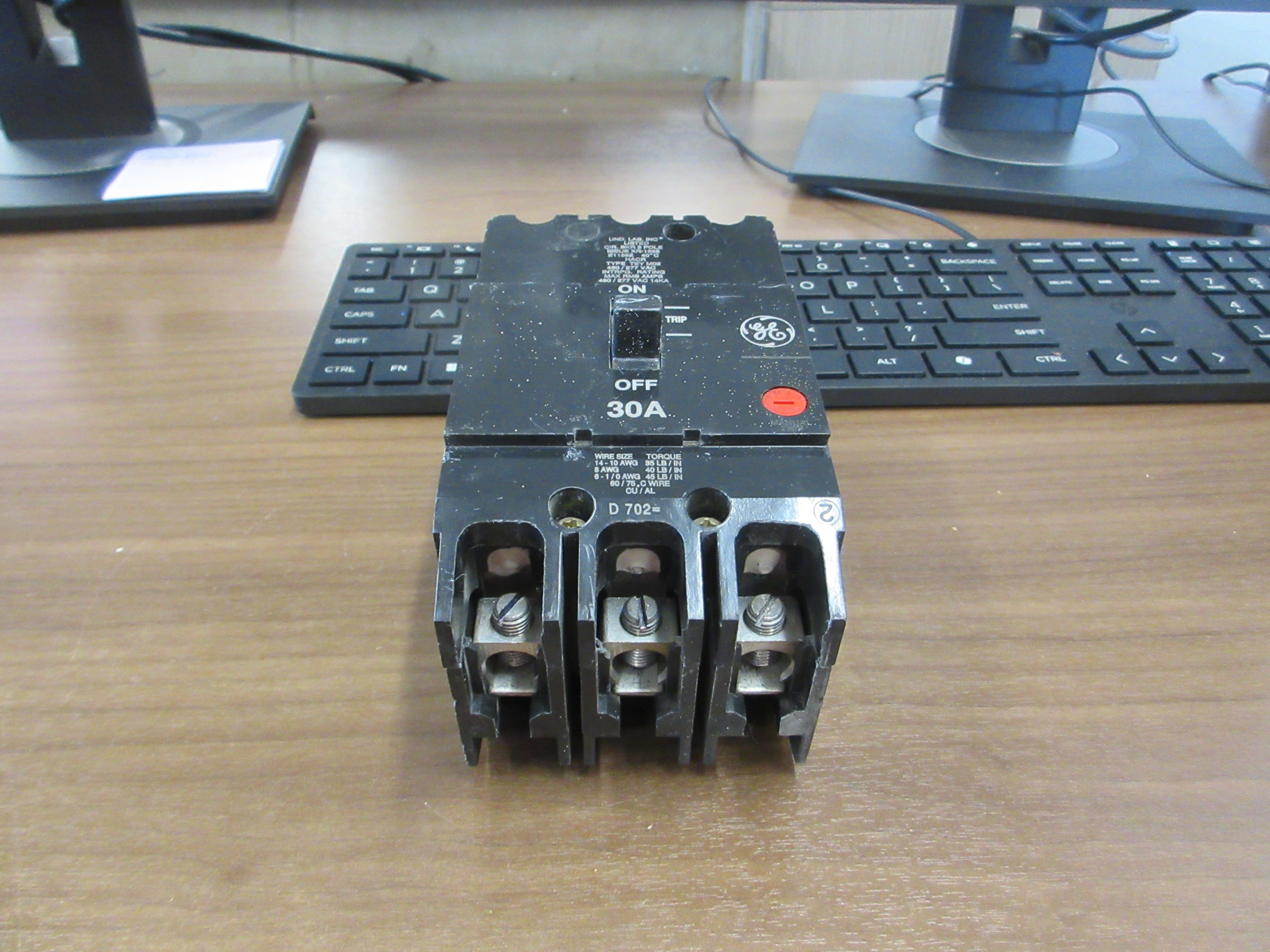 GE Bolt-On Circuit Breaker TEY 330 Ser. M02 30 A 480/227V 3 P Used