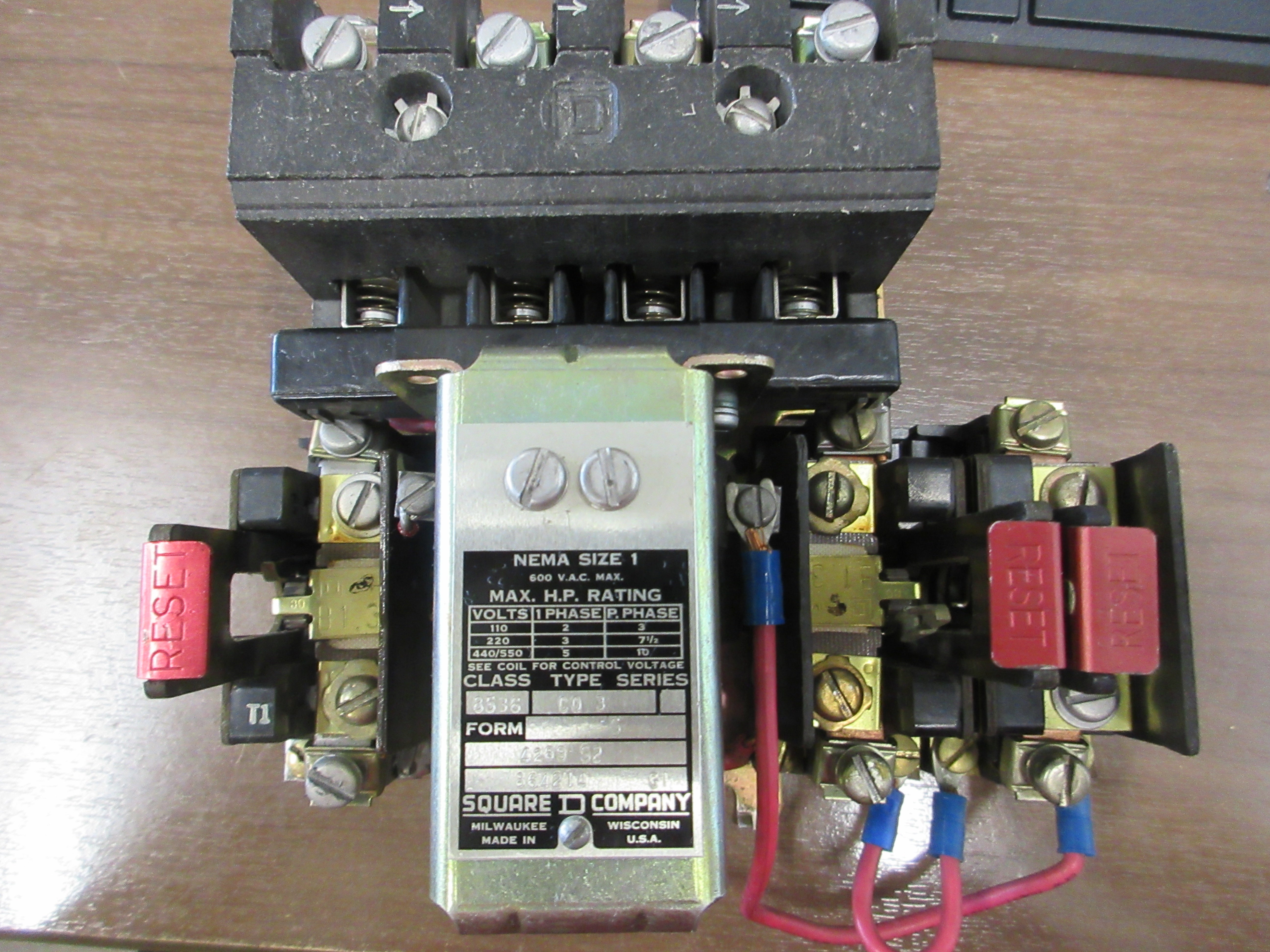 Square D Size 1 Starter 8536 CO 3 S 110-115V COI9L 600V Used