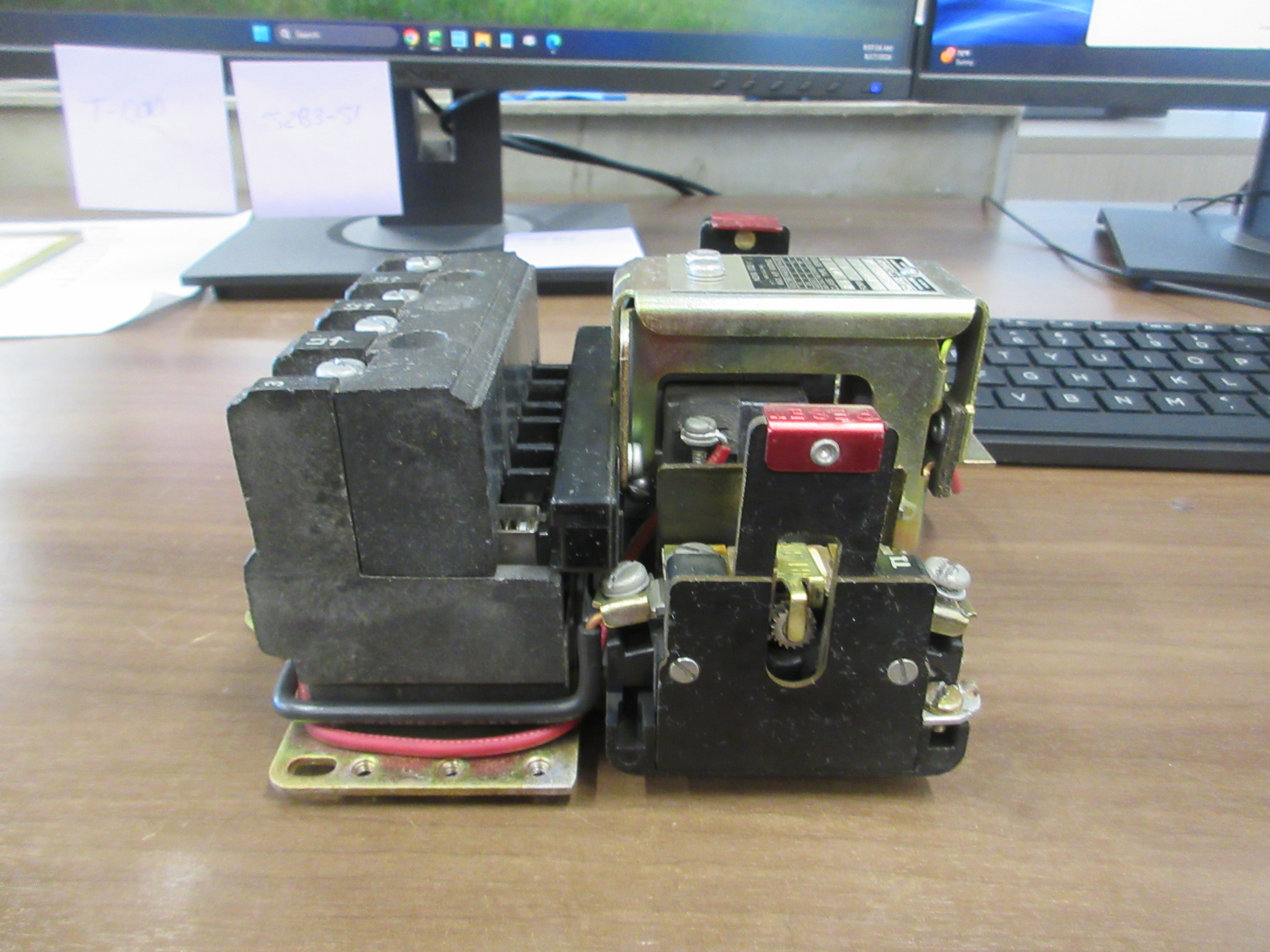 Square D Size 1 Starter 8536 CO 3 S 110-115V COI9L 600V Used