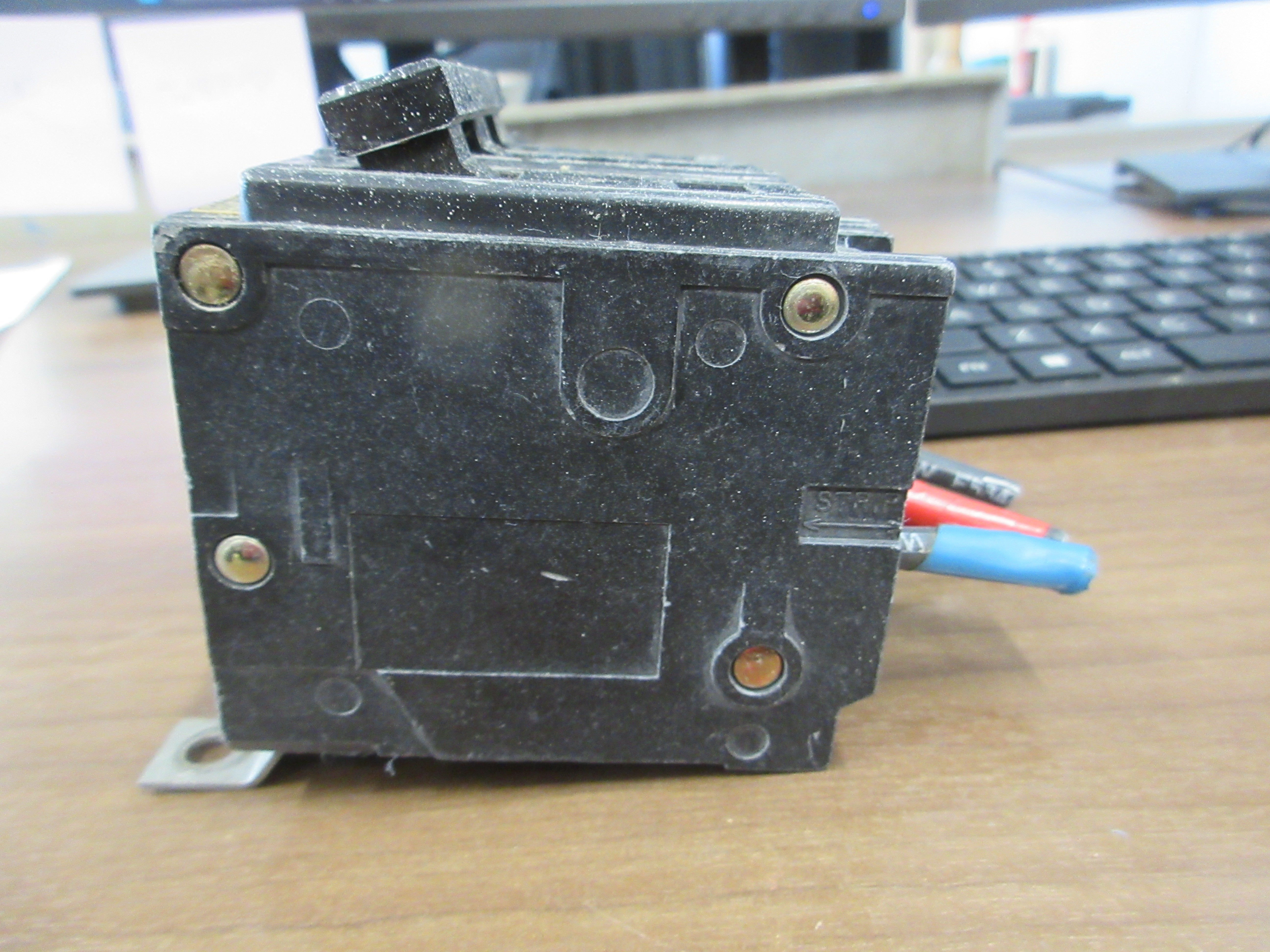 Westinghouse QuickLag B Bolt - On Circuit Breaker QBHW 3050H 50A 240V 3 P Used