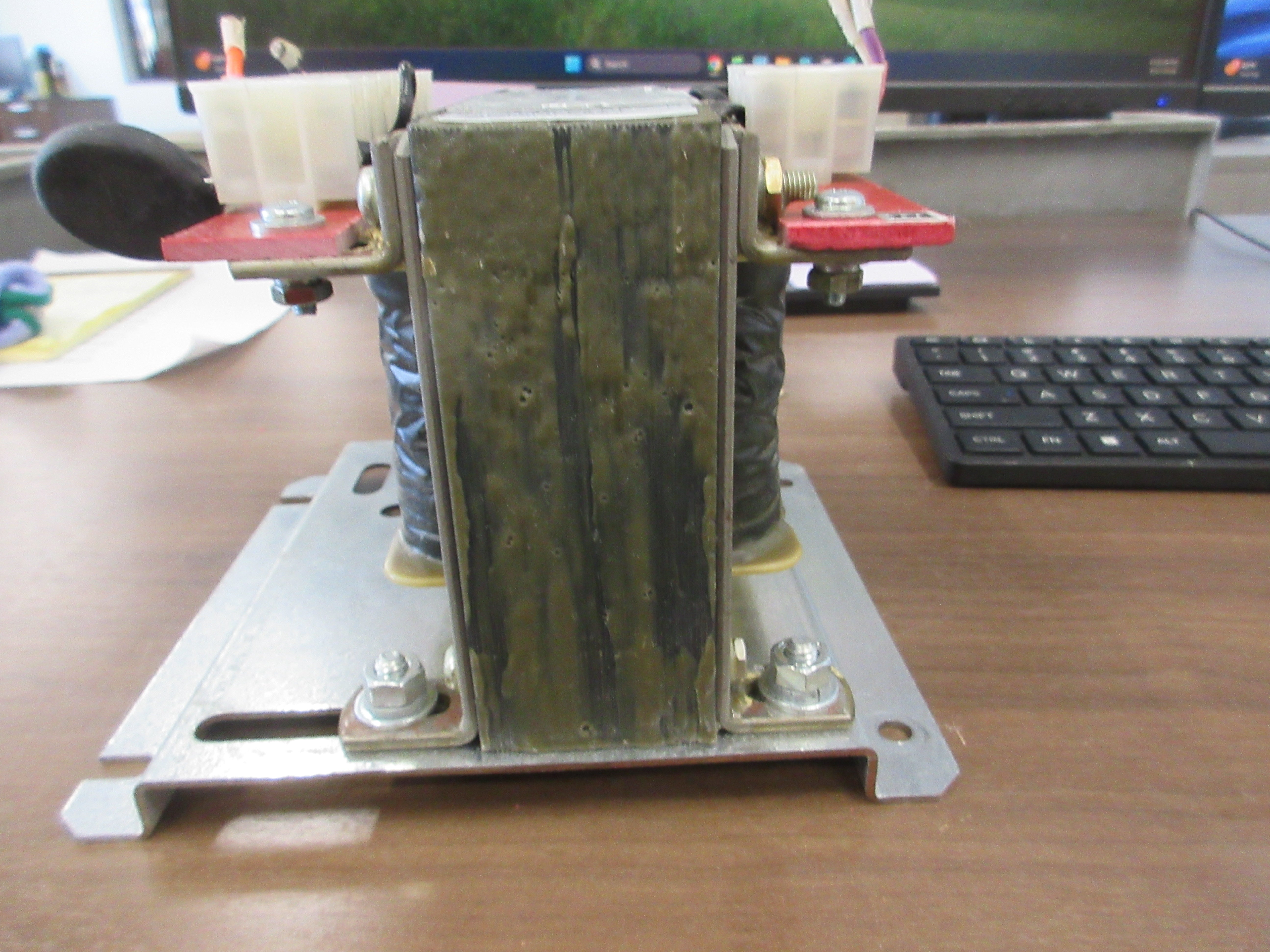 Nova Magnetics Control Transformer 0163-01-0003 250VA Sec: 190/230V Used