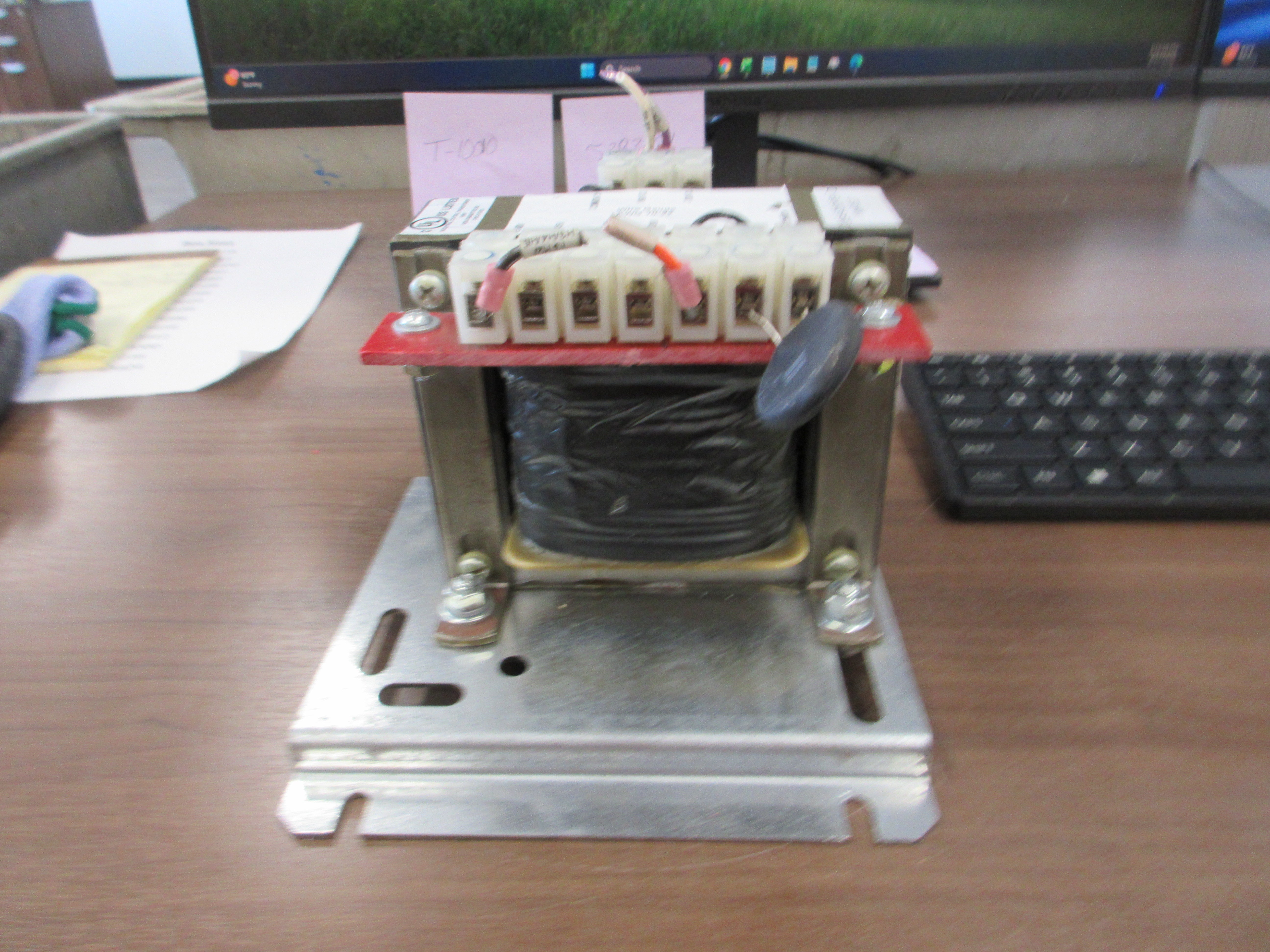 Nova Magnetics Control Transformer 0163-01-0003 250VA Sec: 190/230V Used