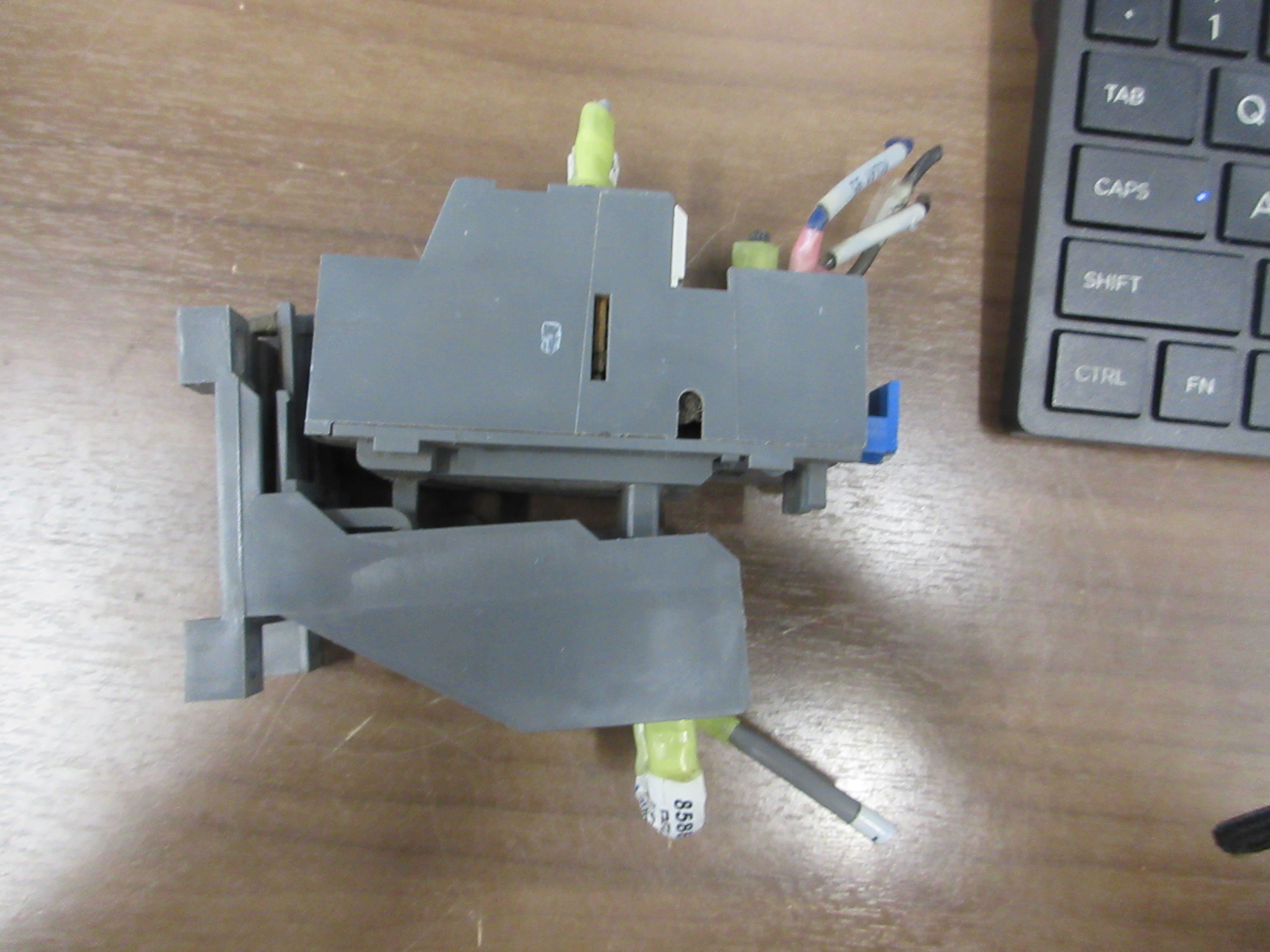 ABB Overload Relay TA25 DU 10-14A 600V 3P Trip: 1.3-1.8A Used