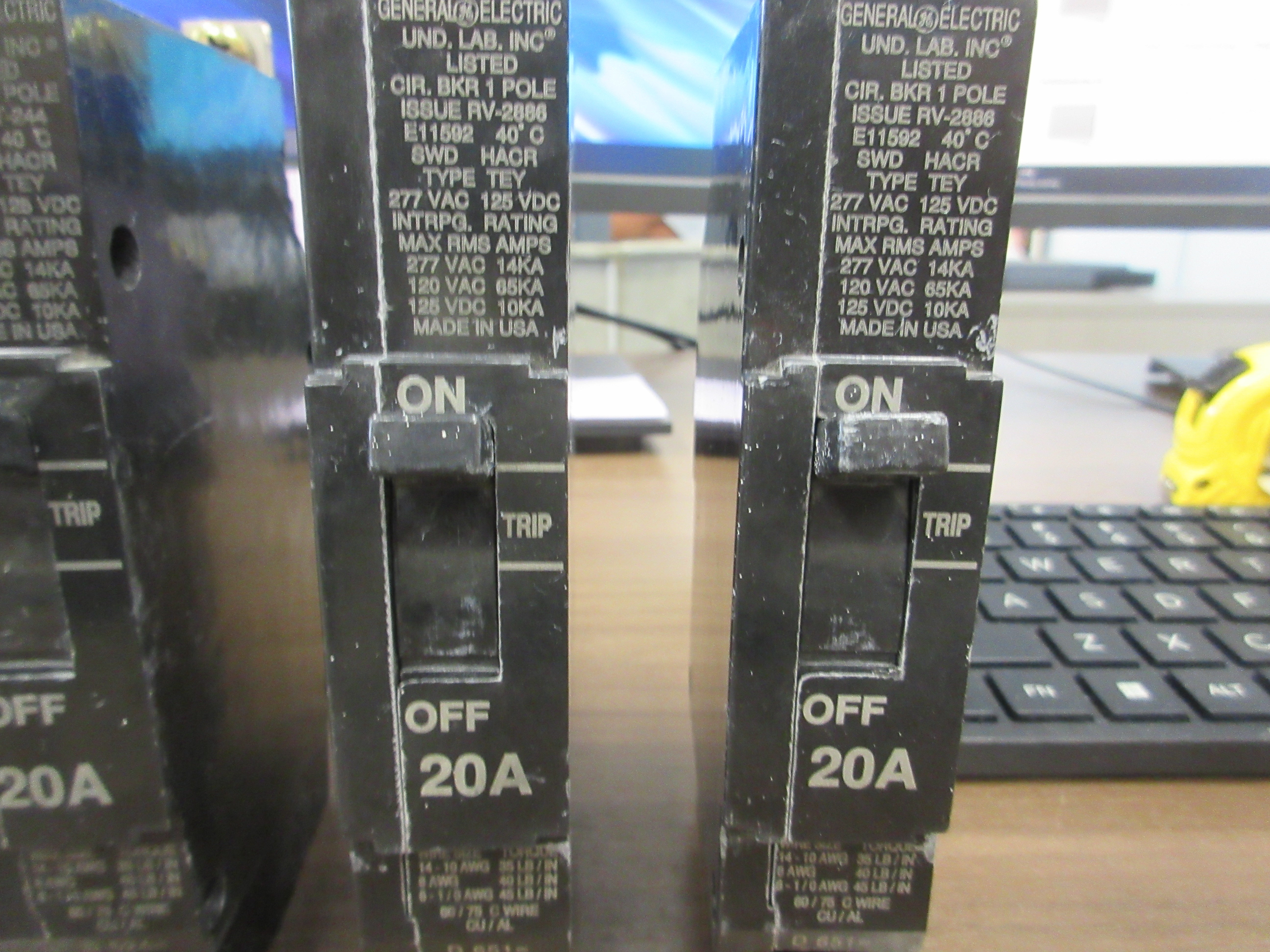 GE Circuit Breaker TEY120 20A 277V 1P *Lot of 6* Used