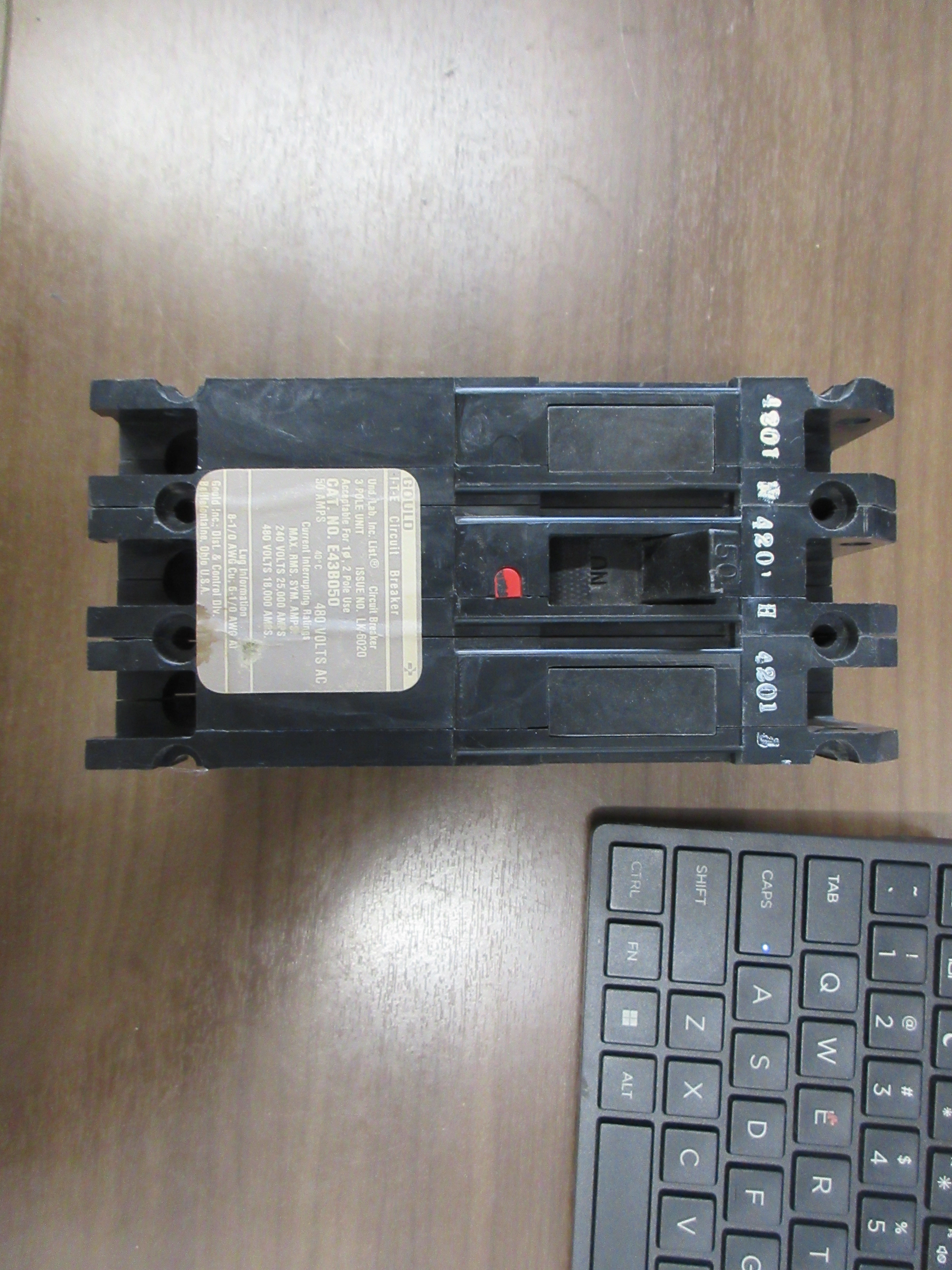 Gould ITE Circuit Breaker E43B040 40 A 480 V 3 P  Used