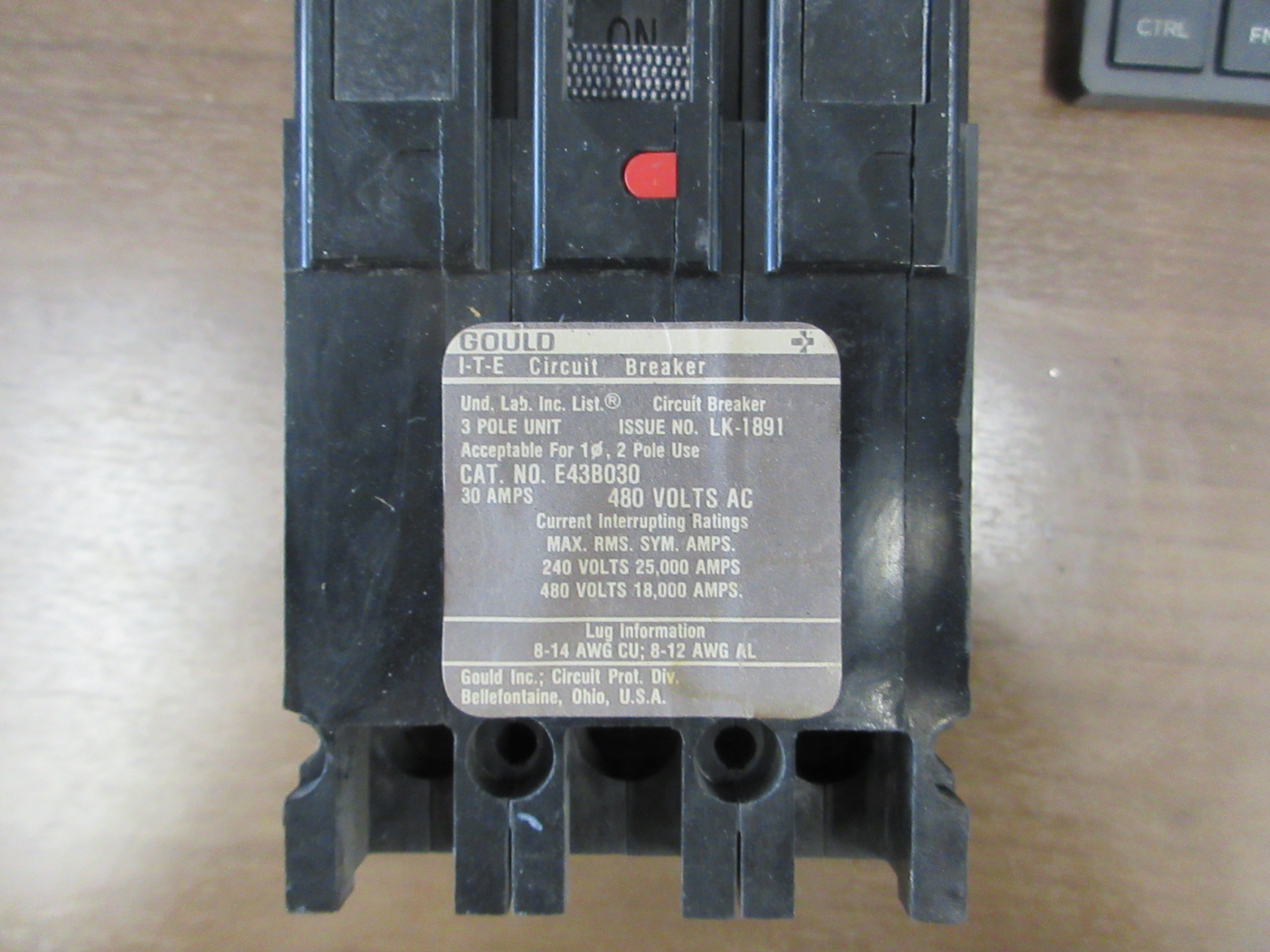 Gould ITE Circuit Breaker E43B030 30A 480V 3P Used