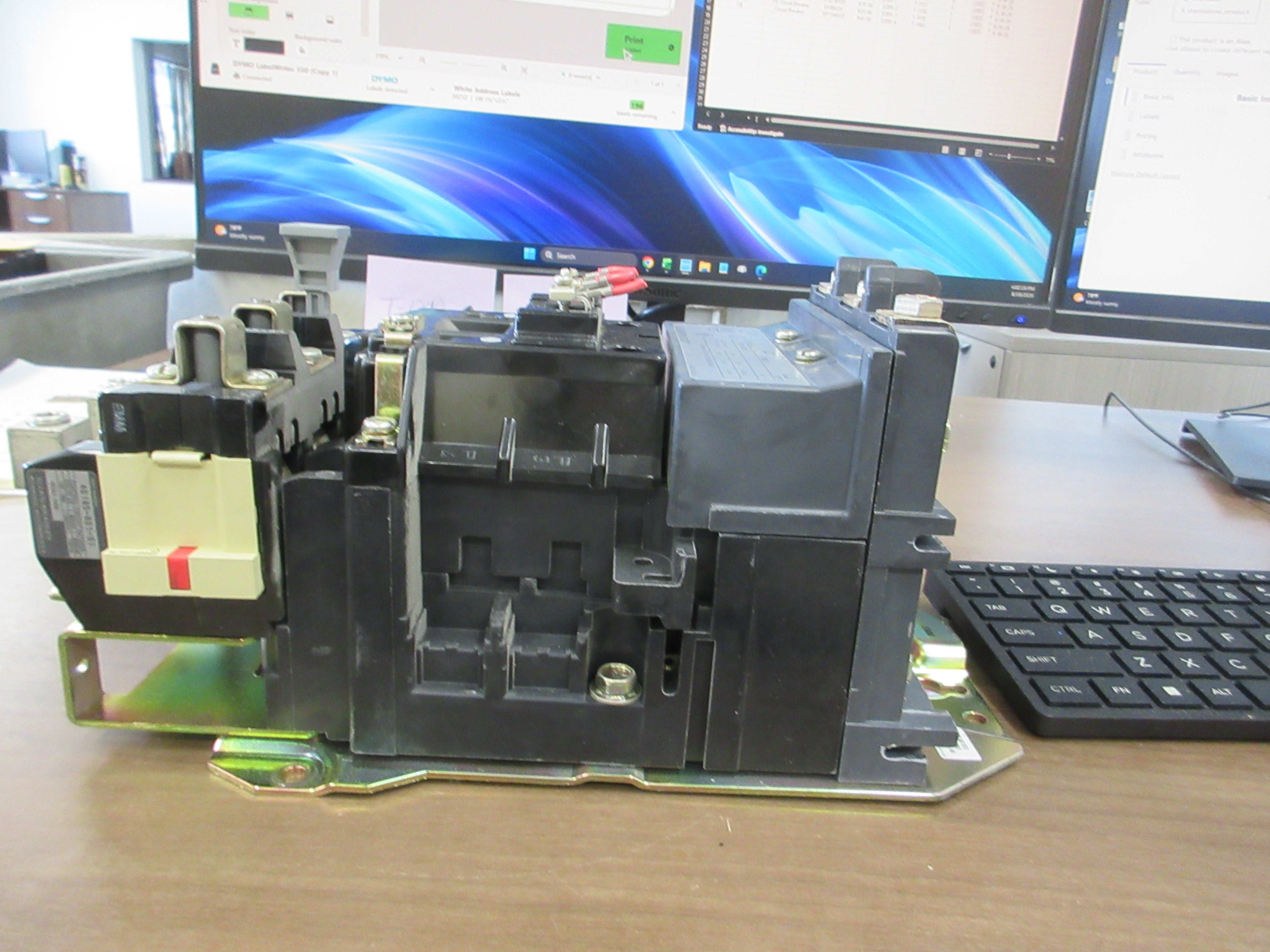 Allen-Bradley Size 3 Starter 509-DOD 115-120V Coil 90A 600V (1) Aux Contact Used