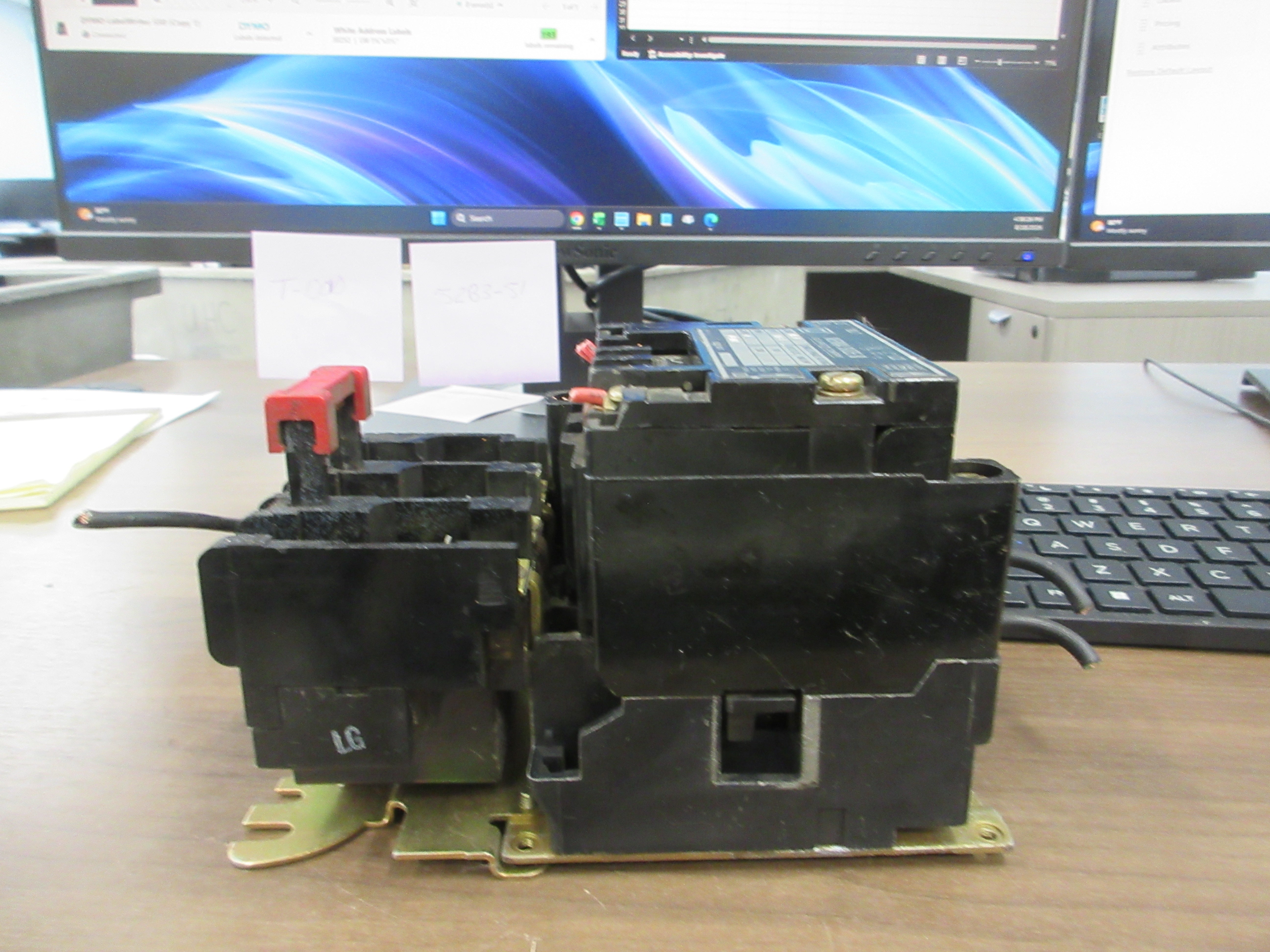 Square D Size 0 Starter 8536 SBG1 Ser. A 120/240V Coil 600V W/Aux Fuse Used