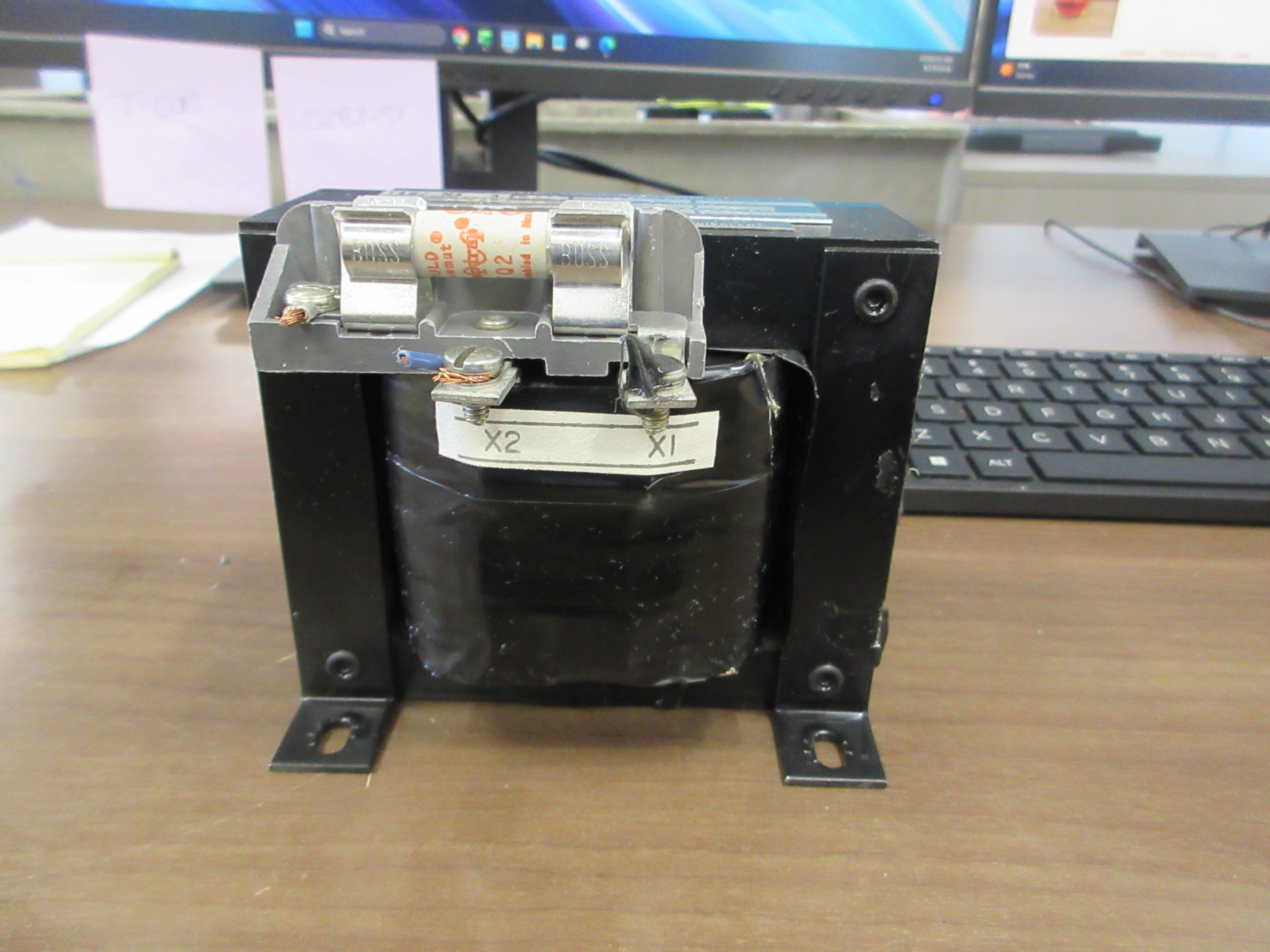 Allen-Bradley Control Transformer 1497-N4 Ser. A 0.200KVA Pri: 208V Used